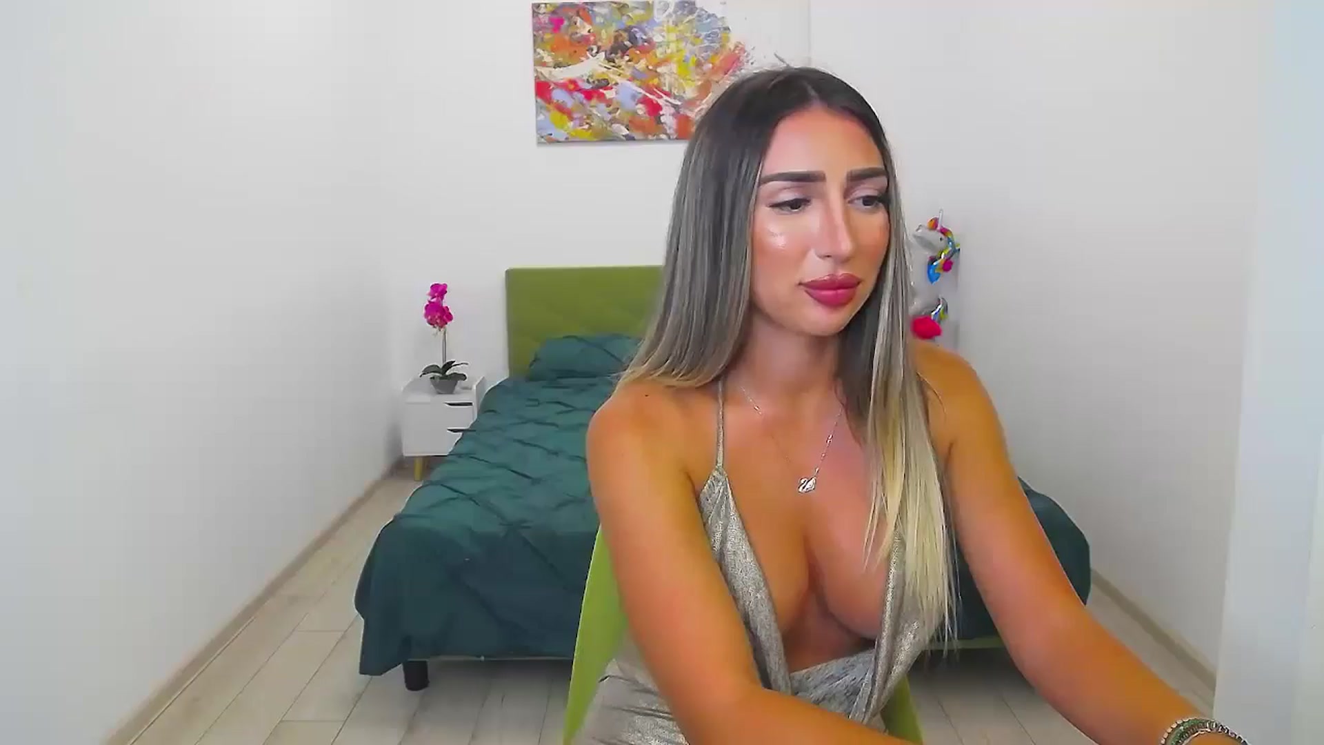Gallery image thumbnail from JuicyJelly_'s myfreecams stream on, 08/31/2024, 20:00 image 1 of 20