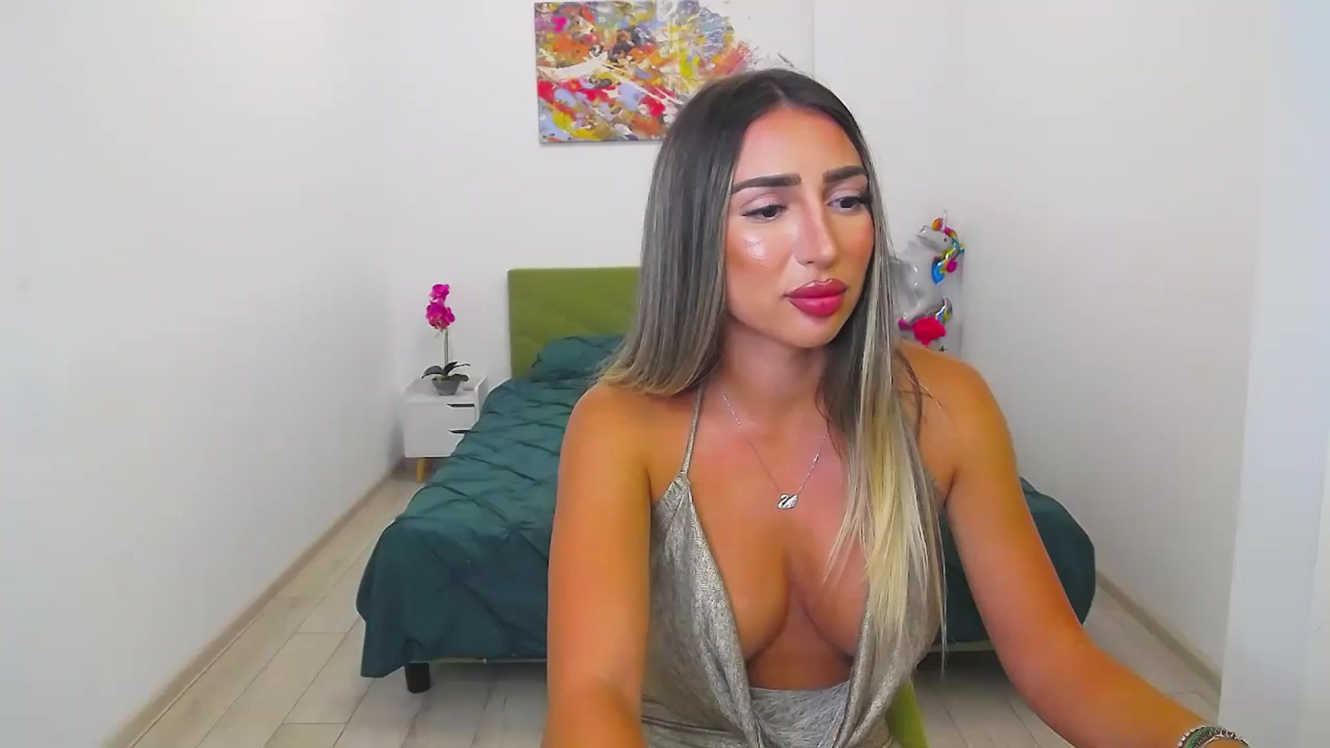 Gallery image thumbnail from JuicyJelly_'s myfreecams stream on, 08/31/2024, 20:00 image 3 of 20