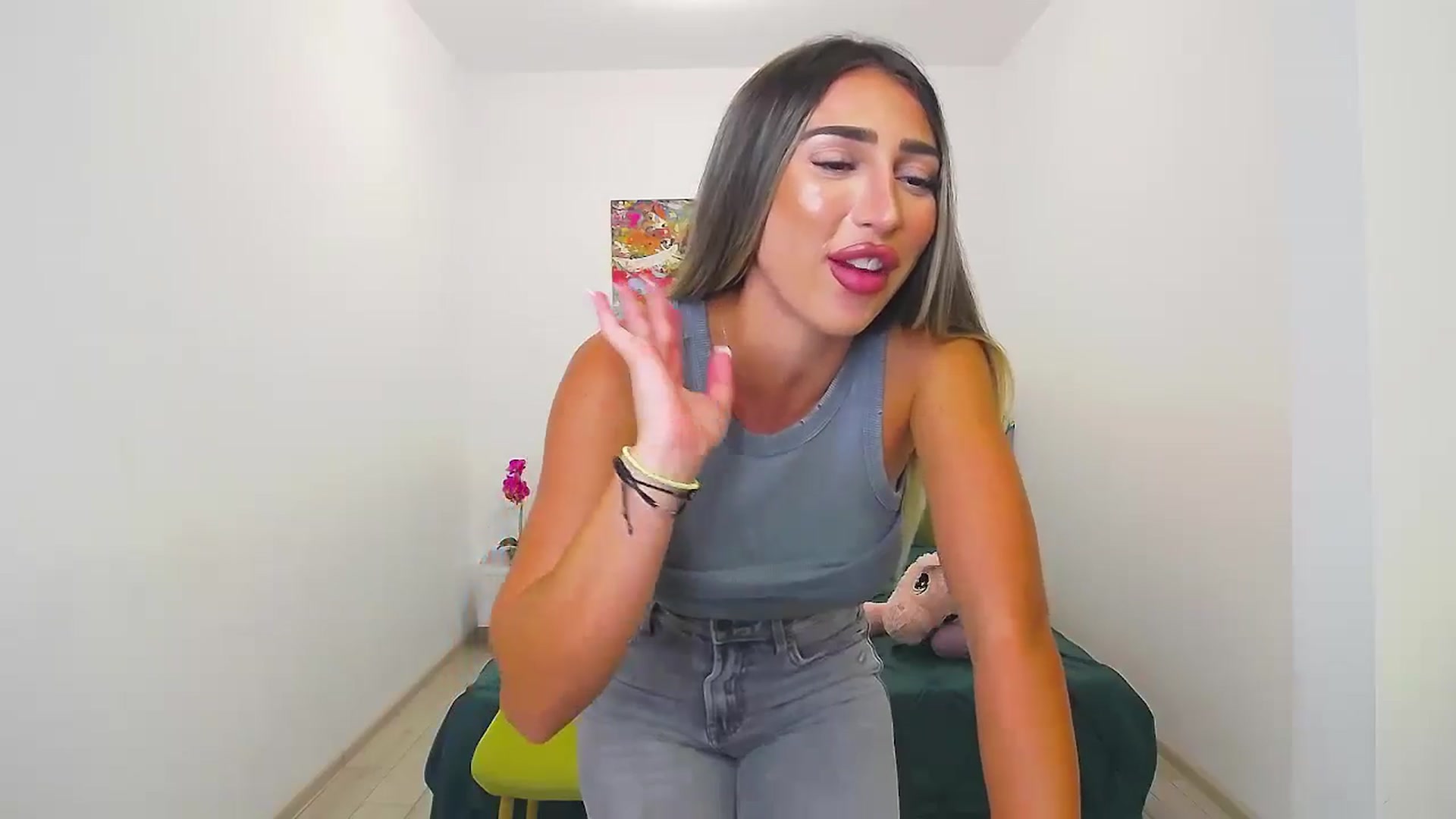 Gallery image thumbnail from JuicyJelly_'s myfreecams stream on, 08/31/2024, 20:00 image 20 of 20