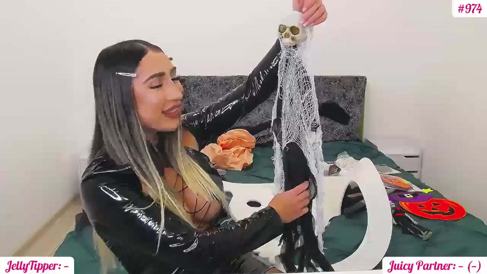 Gallery image thumbnail from JuicyJelly_'s myfreecams stream on, 10/19/2024, 14:58 image 18 of 20