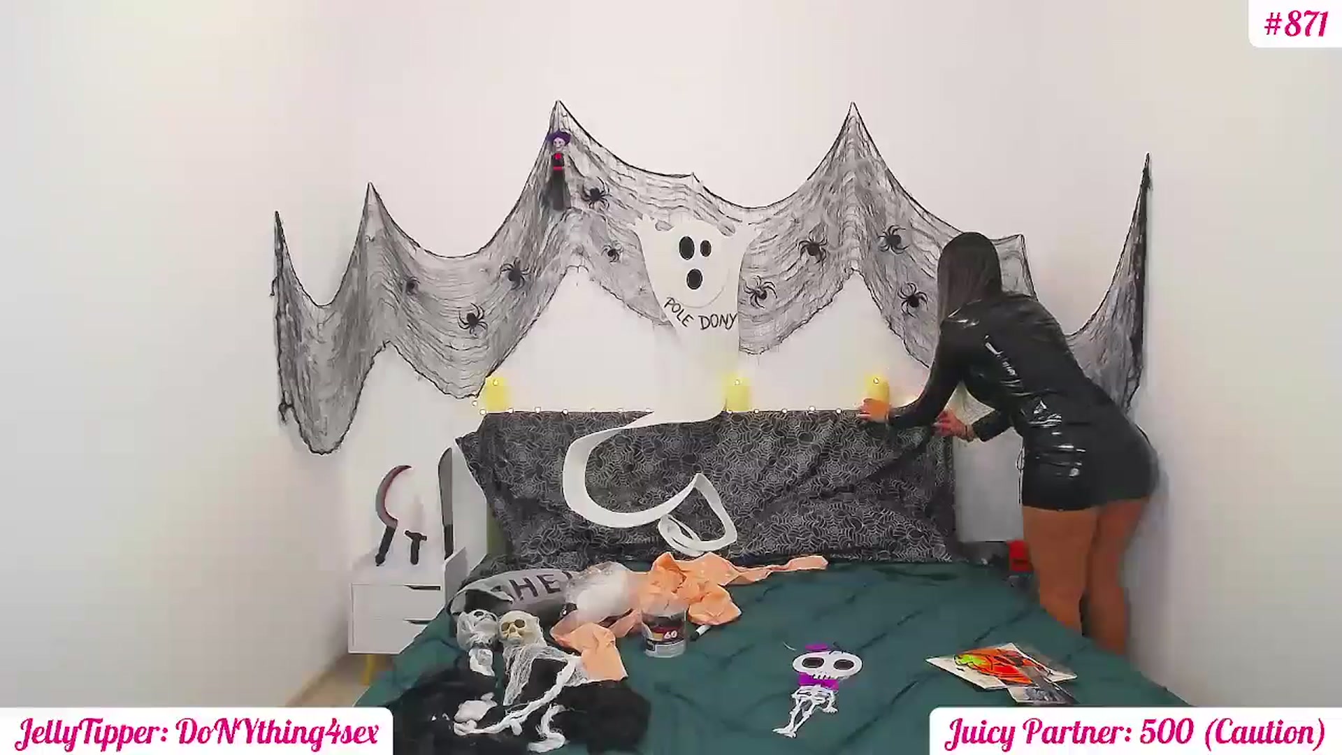 Gallery image thumbnail from JuicyJelly_'s myfreecams stream on, 10/19/2024, 19:37 image 20 of 20