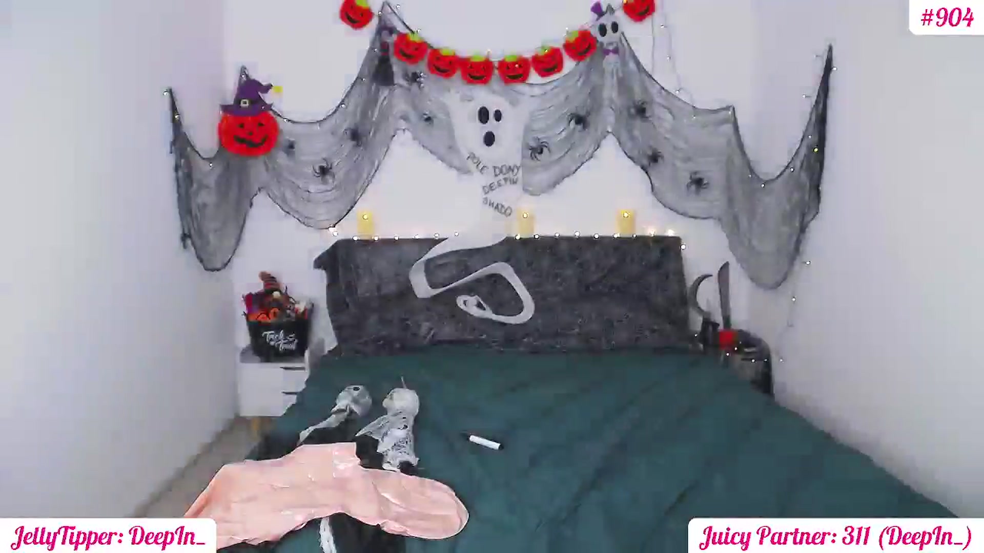 Gallery image thumbnail from JuicyJelly_'s myfreecams stream on, 10/20/2024, 18:12 image 14 of 20
