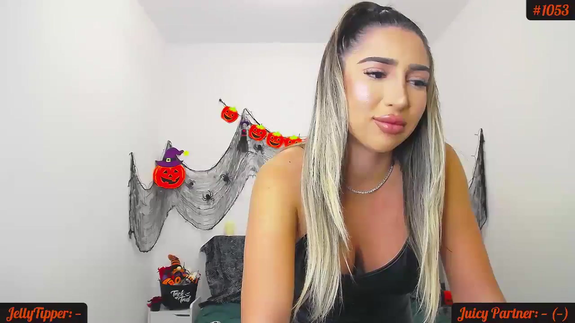 Gallery image thumbnail from JuicyJelly_'s myfreecams stream on, 10/23/2024, 17:23 image 7 of 20