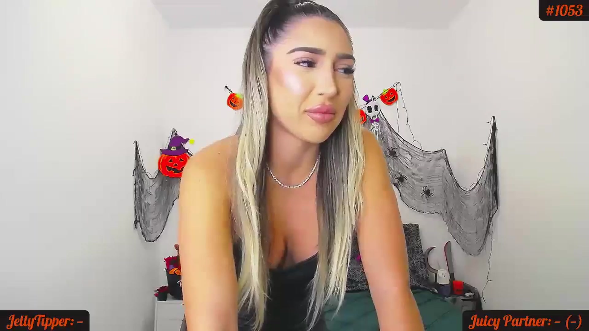 Gallery image thumbnail from JuicyJelly_'s myfreecams stream on, 10/23/2024, 17:23 image 2 of 20