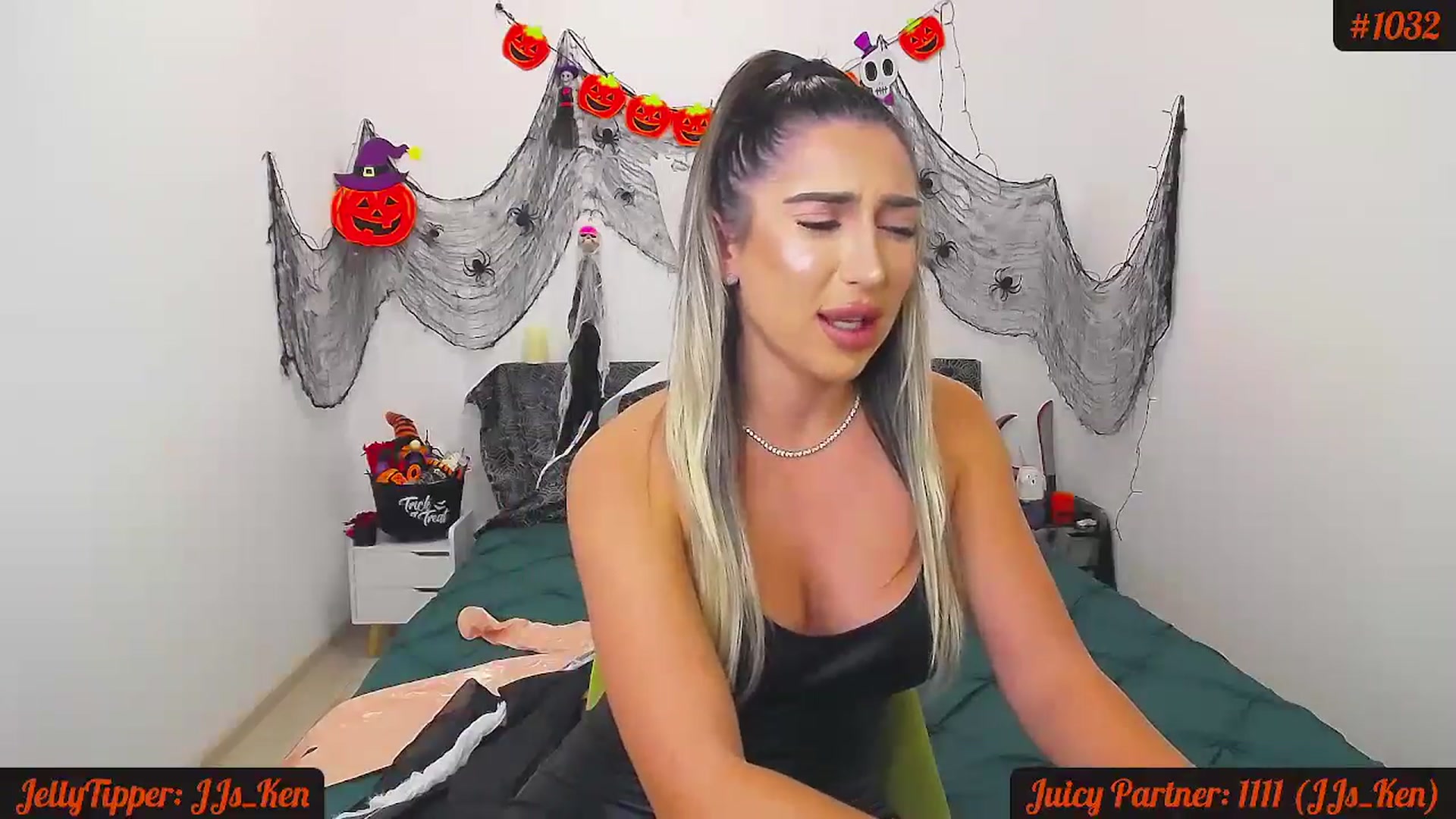 Gallery image thumbnail from JuicyJelly_'s myfreecams stream on, 10/23/2024, 18:46 image 5 of 20