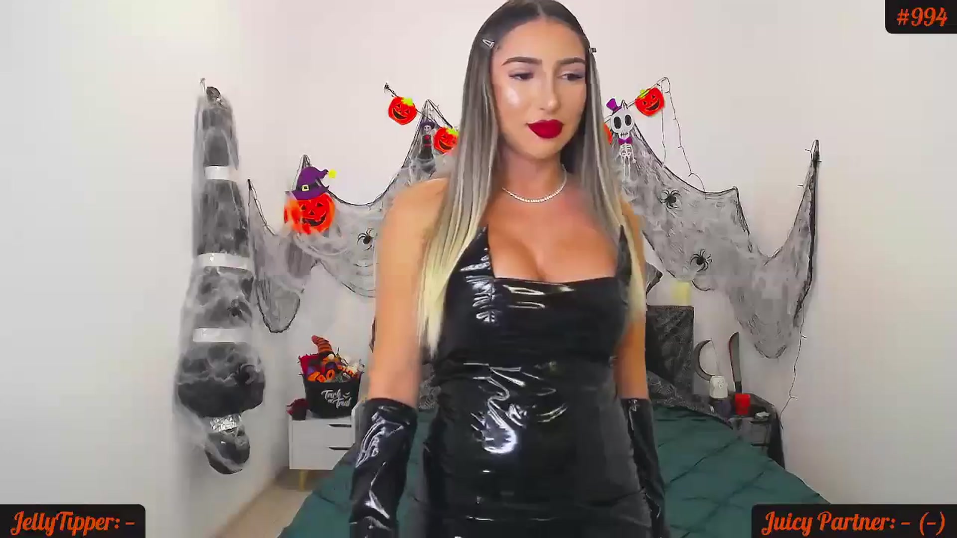 Gallery image thumbnail from JuicyJelly_'s myfreecams stream on, 10/29/2024, 18:10 image 3 of 20