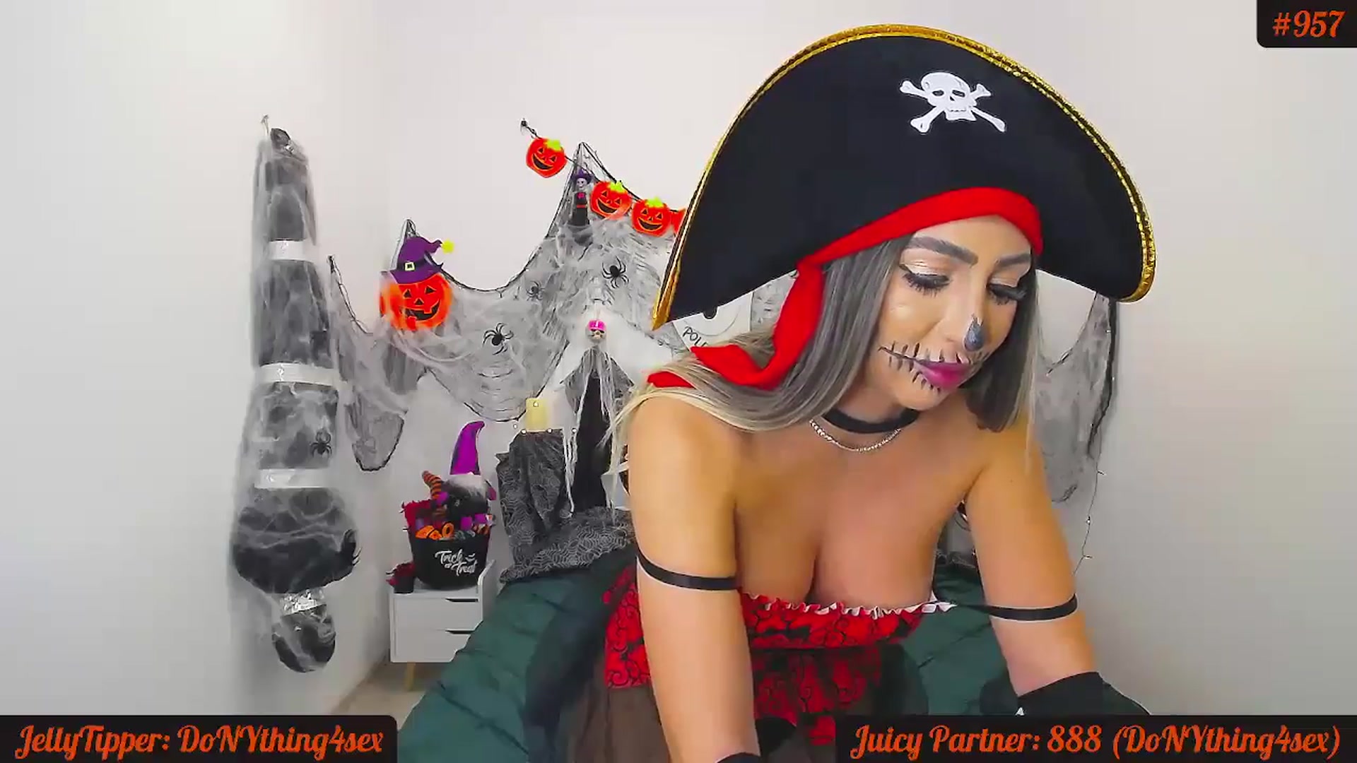 Gallery image thumbnail from JuicyJelly_'s myfreecams stream on, 10/31/2024, 19:09 image 14 of 20