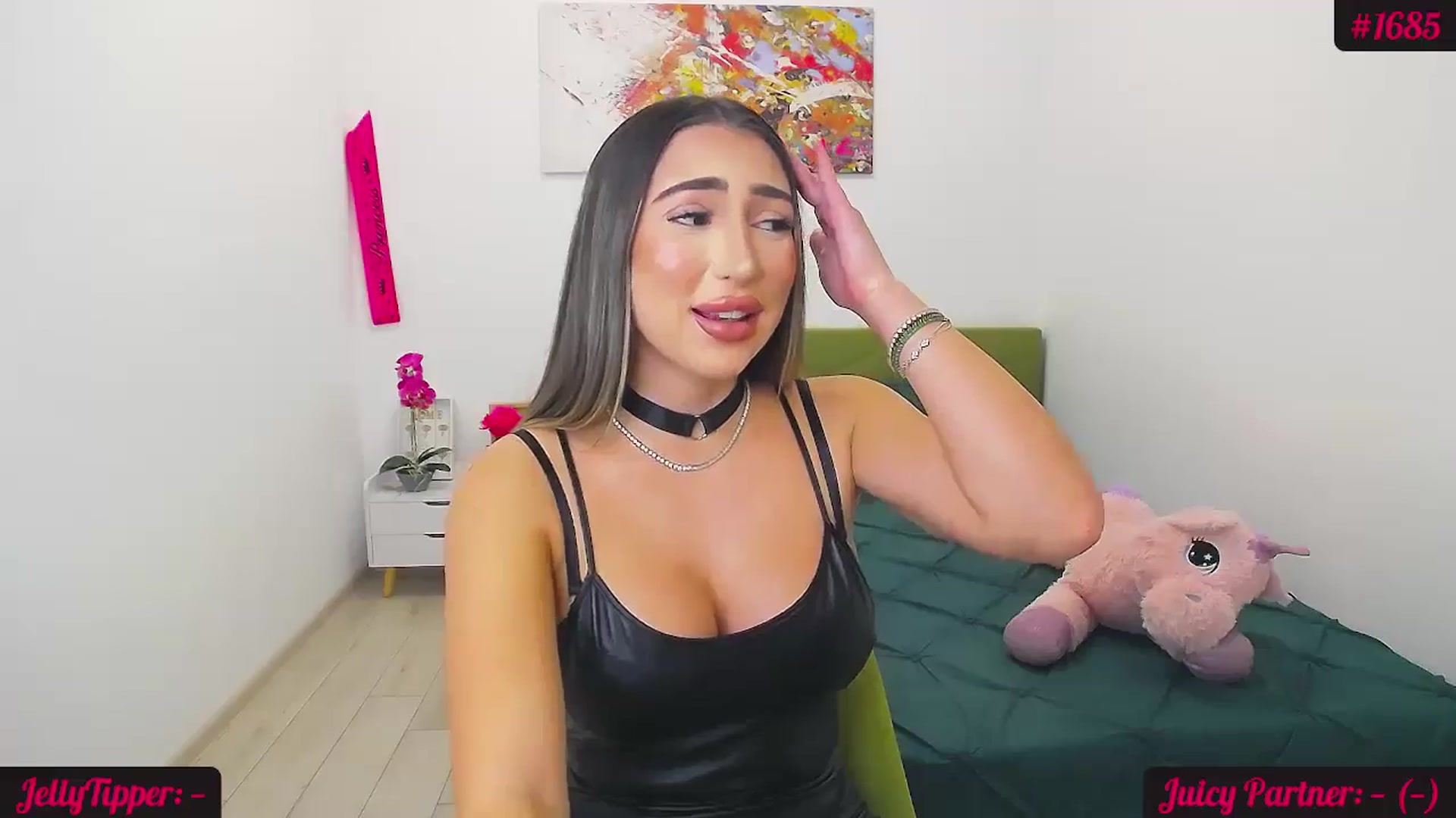 Gallery image thumbnail from JuicyJelly_'s myfreecams stream on, 11/04/2024, 17:28 image 15 of 20