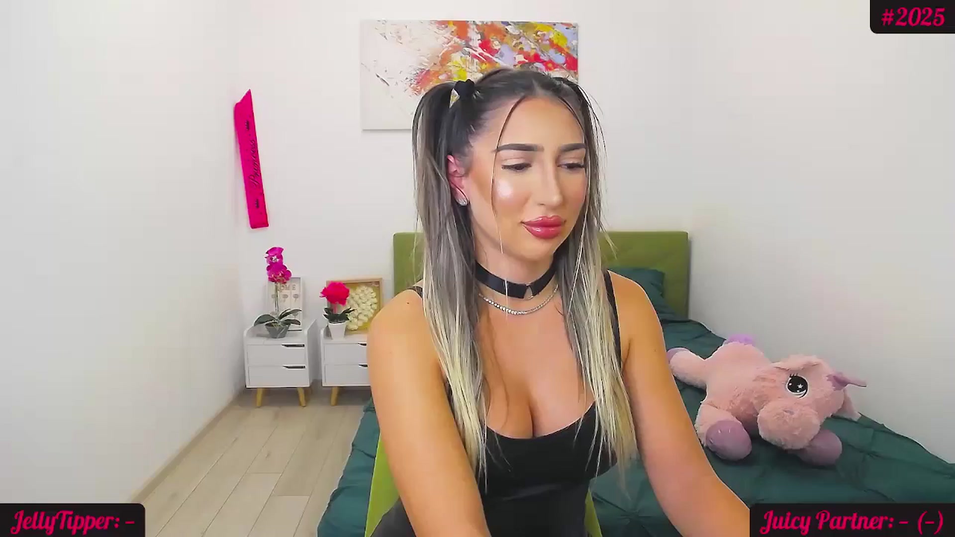 Gallery image thumbnail from JuicyJelly_'s myfreecams stream on, 11/05/2024, 14:55 image 2 of 20