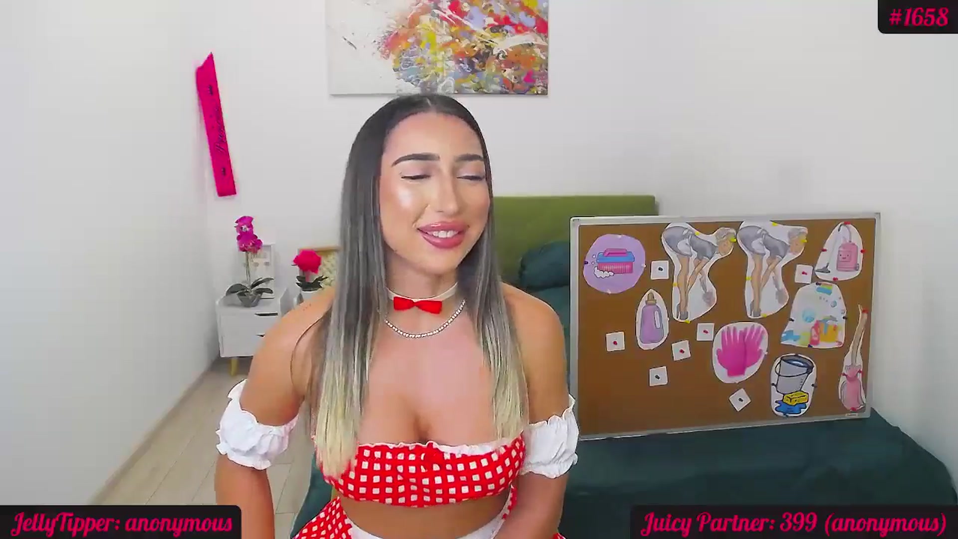 Gallery image thumbnail from JuicyJelly_'s myfreecams stream on, 11/10/2024, 20:31 image 13 of 20
