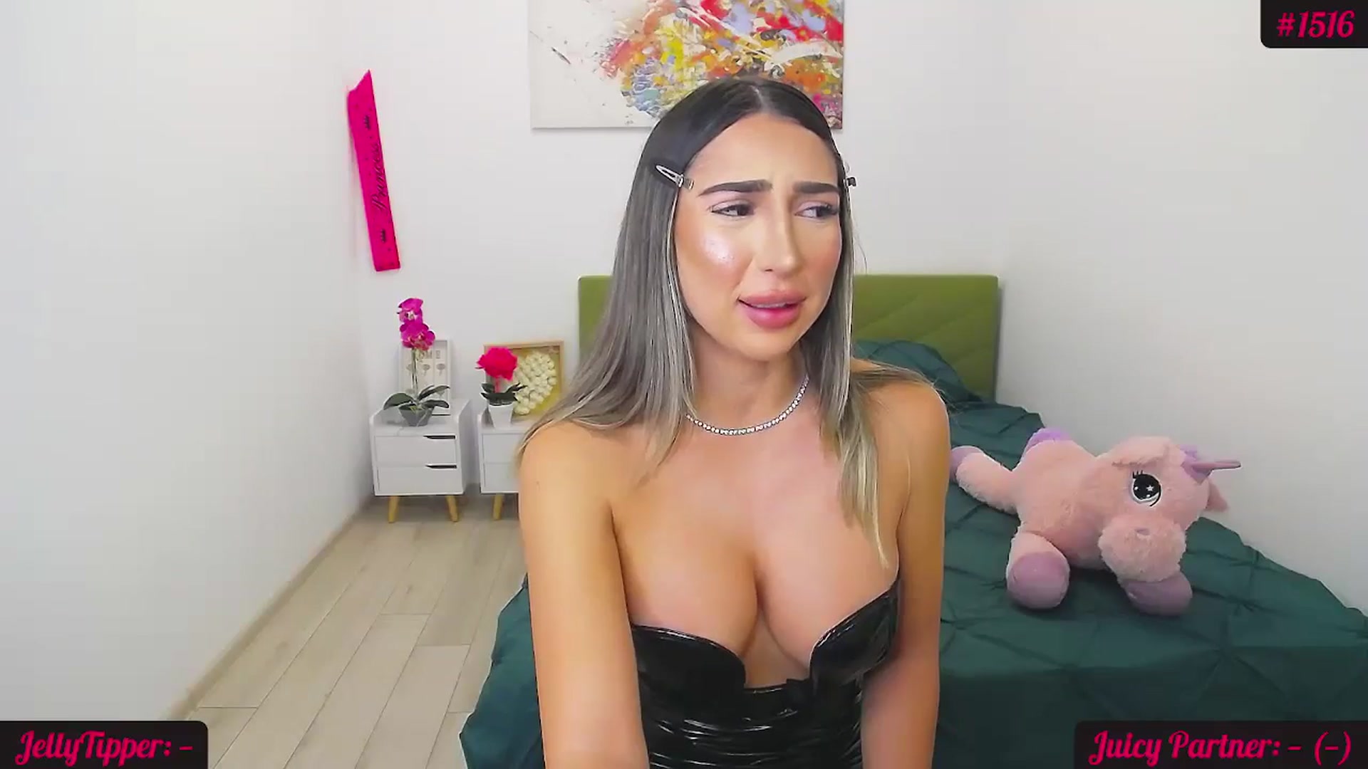 Gallery image thumbnail from JuicyJelly_'s myfreecams stream on, 11/11/2024, 16:44 image 11 of 20