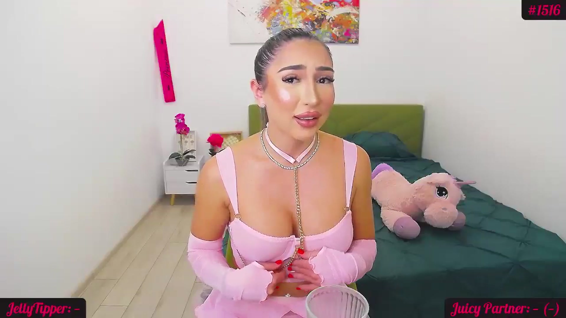 Gallery image thumbnail from JuicyJelly_'s myfreecams stream on, 11/13/2024, 16:44 image 4 of 20