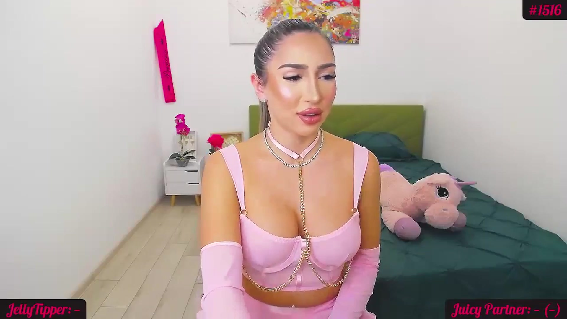 Gallery image thumbnail from JuicyJelly_'s myfreecams stream on, 11/13/2024, 16:44 image 2 of 20