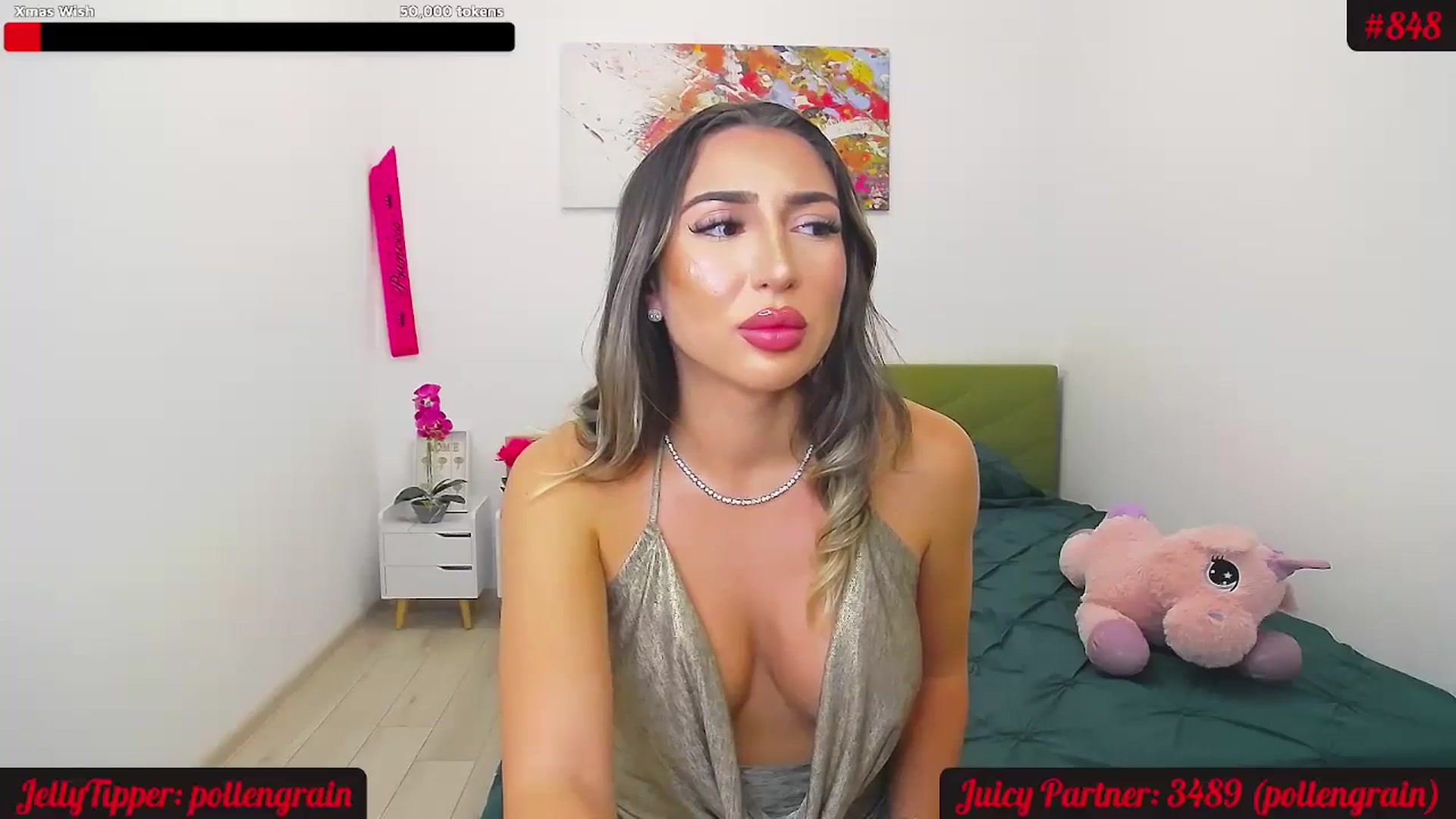 Gallery image thumbnail from JuicyJelly_'s myfreecams stream on, 11/18/2024, 19:44 image 5 of 20