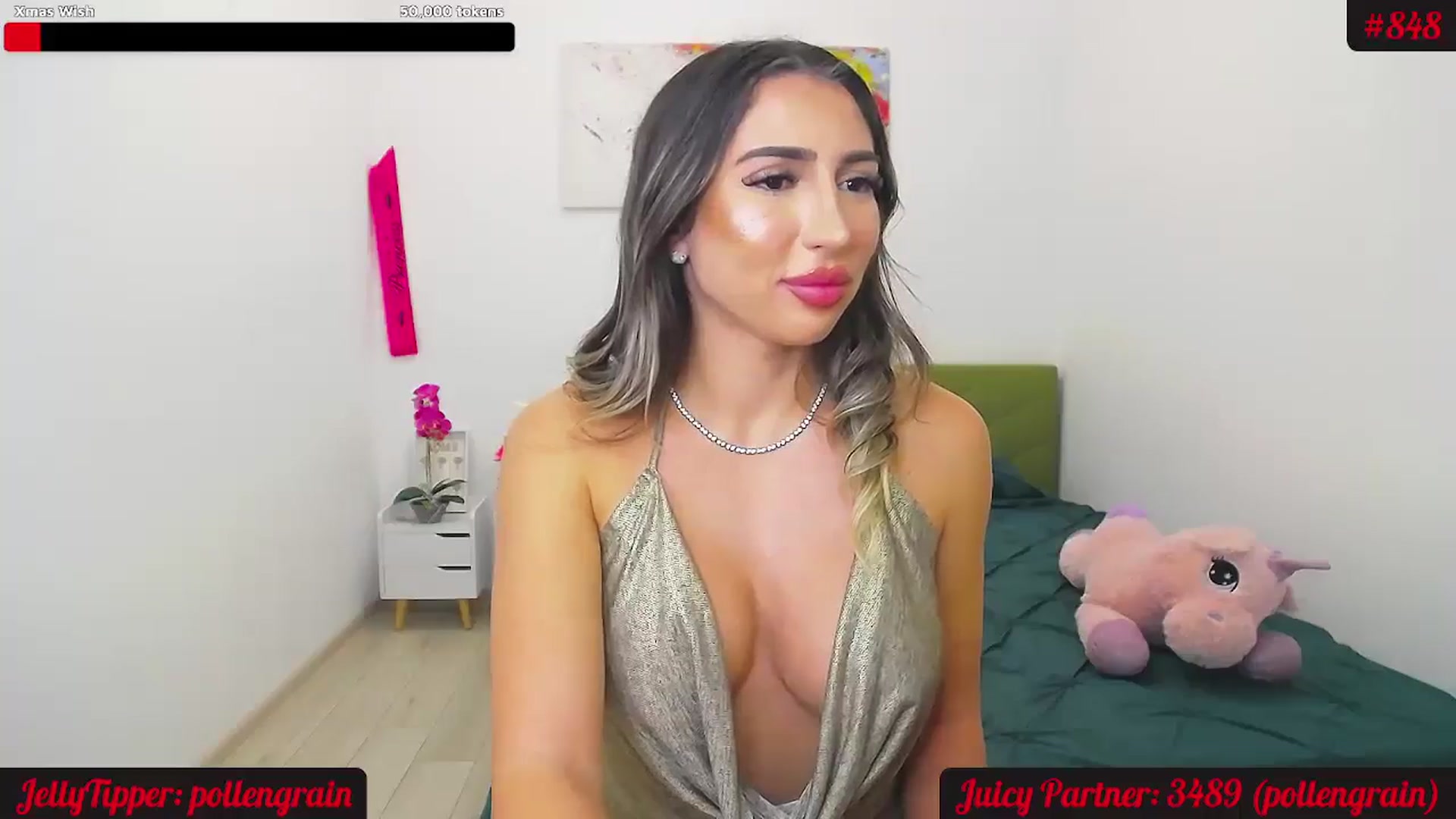 Gallery image thumbnail from JuicyJelly_'s myfreecams stream on, 11/18/2024, 19:44 image 13 of 20