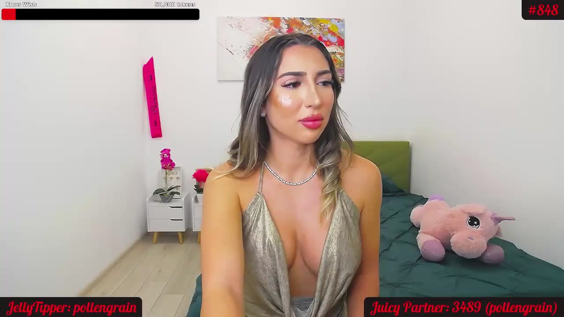 Gallery image thumbnail from JuicyJelly_'s myfreecams stream on, 11/18/2024, 19:44 image 6 of 20