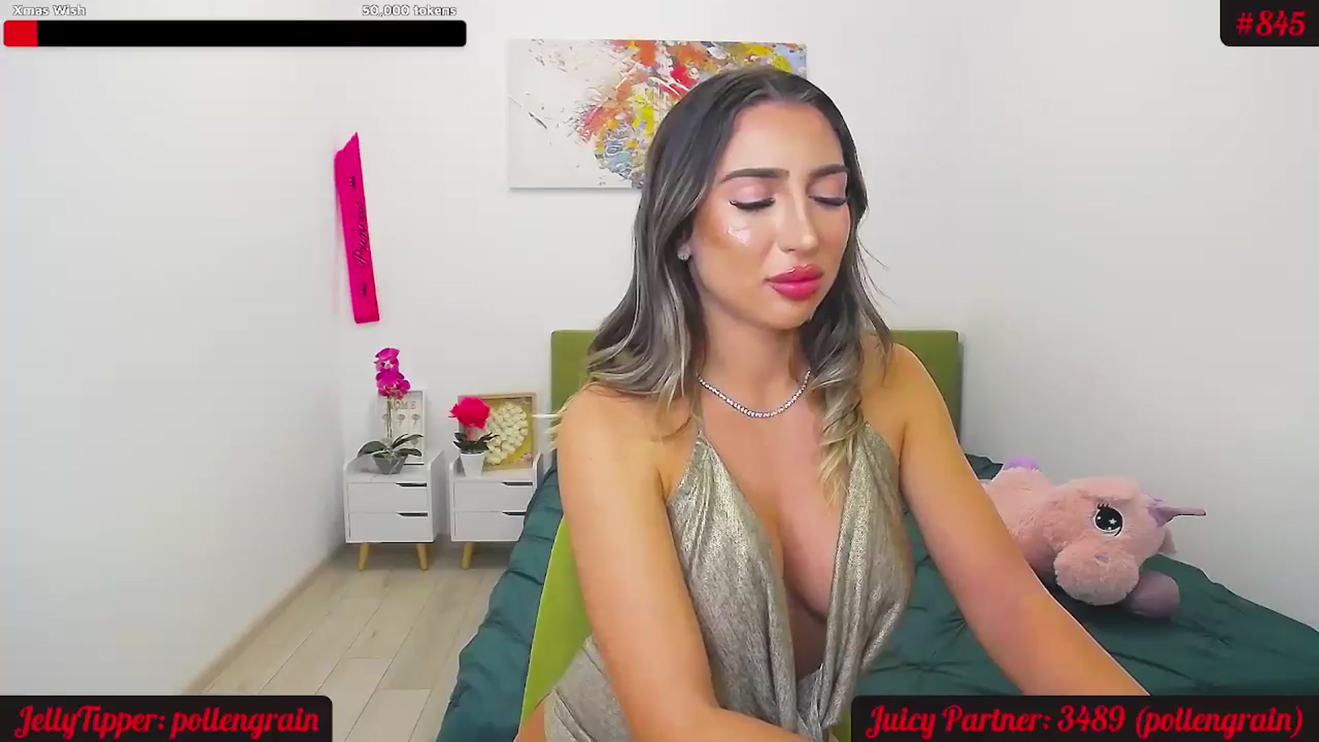Gallery image thumbnail from JuicyJelly_'s myfreecams stream on, 11/18/2024, 19:44 image 16 of 20