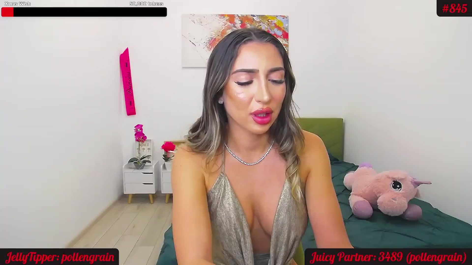 Gallery image thumbnail from JuicyJelly_'s myfreecams stream on, 11/18/2024, 19:44 image 20 of 20