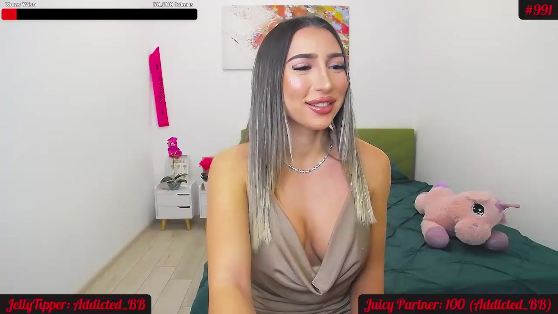 Gallery image thumbnail from JuicyJelly_'s myfreecams stream on, 11/21/2024, 18:22 image 14 of 20