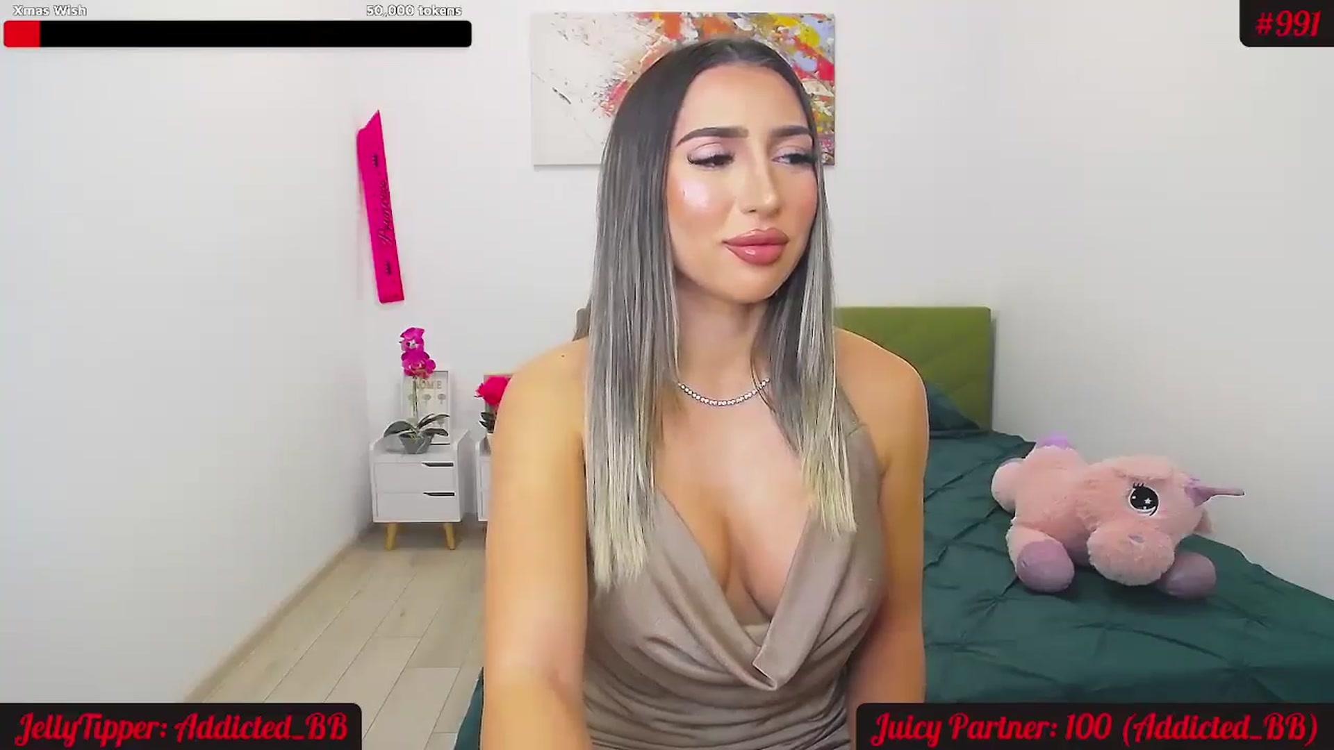 Gallery image thumbnail from JuicyJelly_'s myfreecams stream on, 11/21/2024, 18:22 image 13 of 20