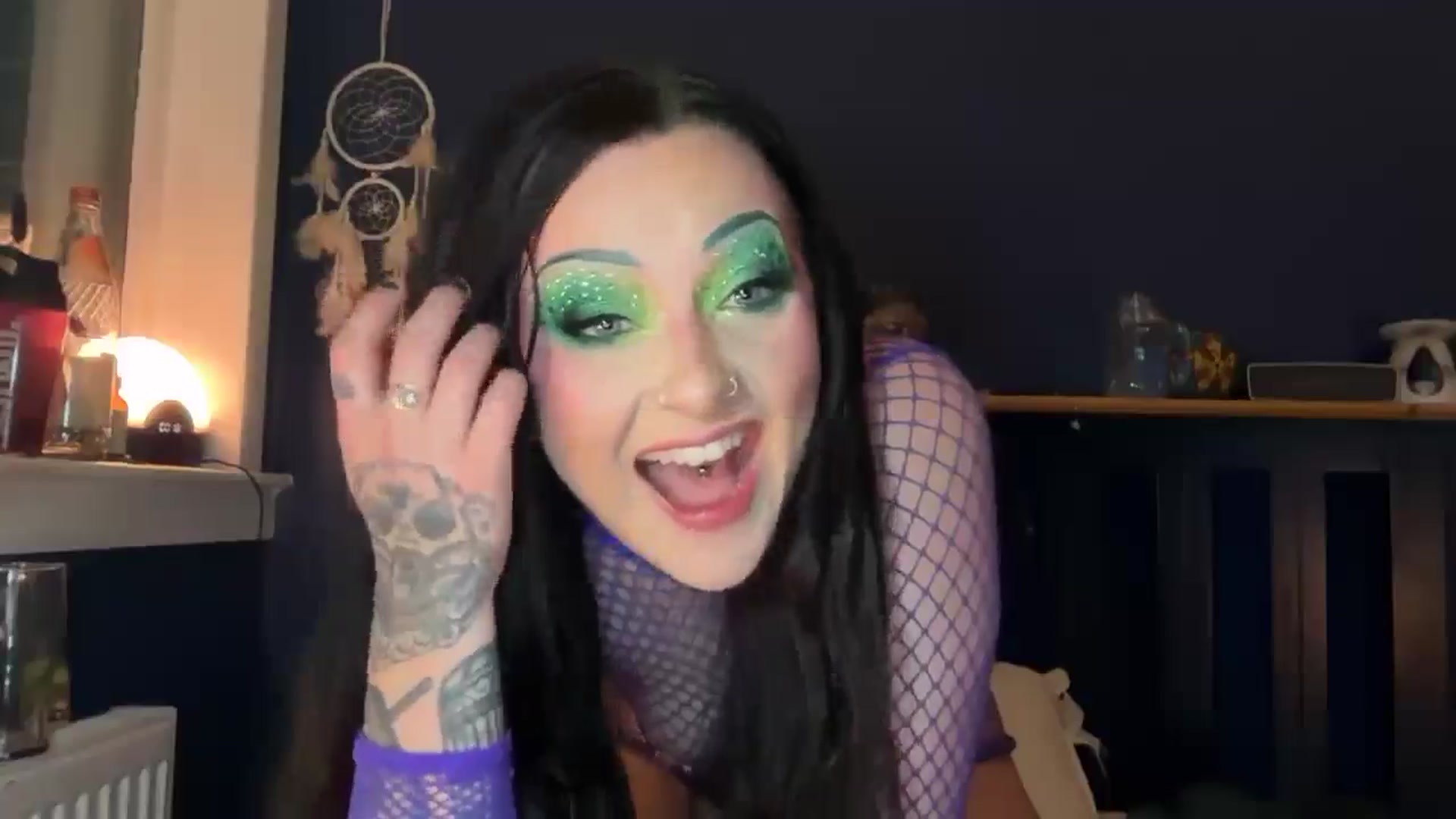 Gallery image thumbnail from JuicyJessica's myfreecams stream on, 04/20/2026, 23:56 image 6 of 20