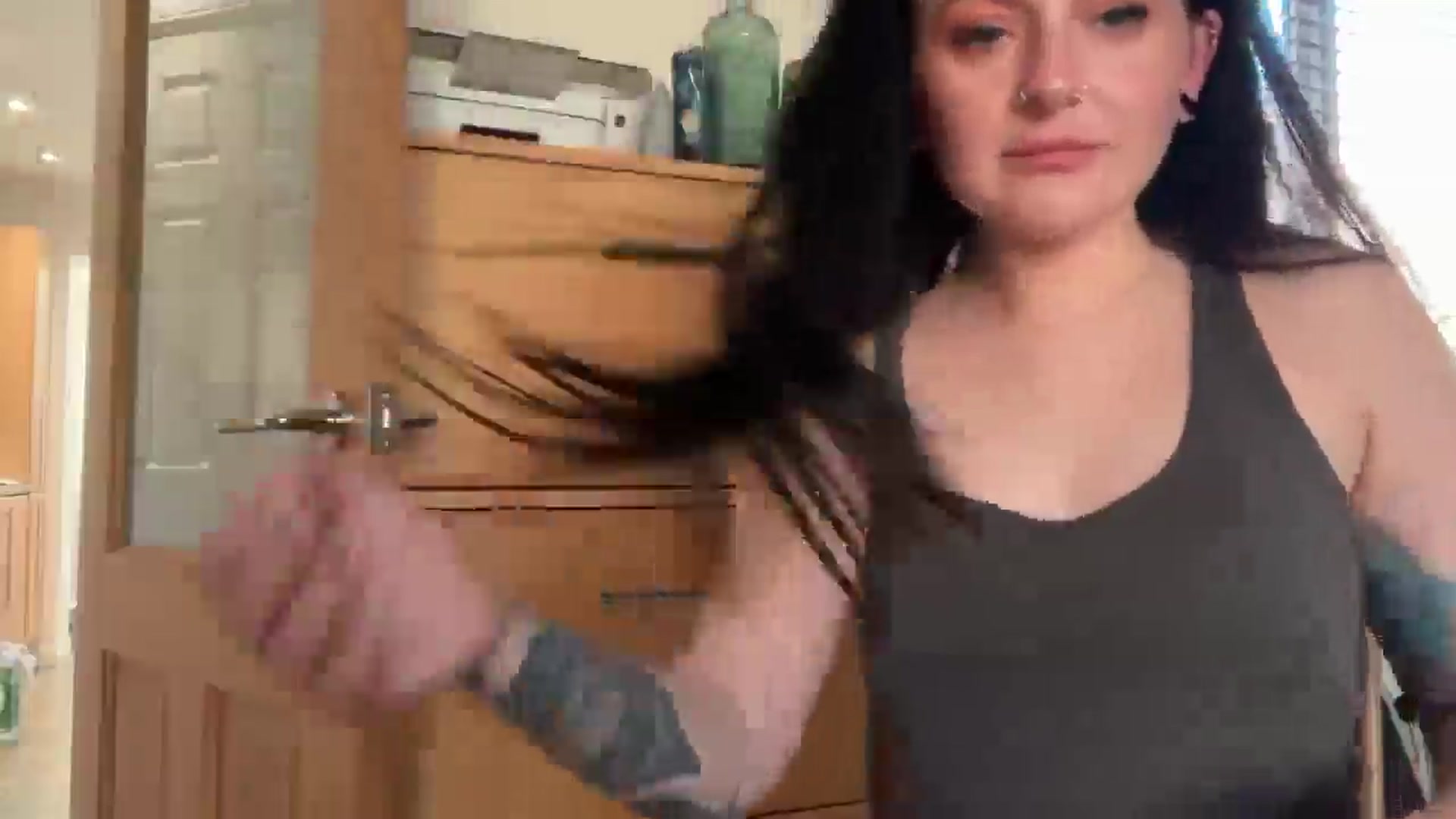 Gallery image thumbnail from JuicyJessica's myfreecams stream on, 04/24/2026, 15:21 image 18 of 20