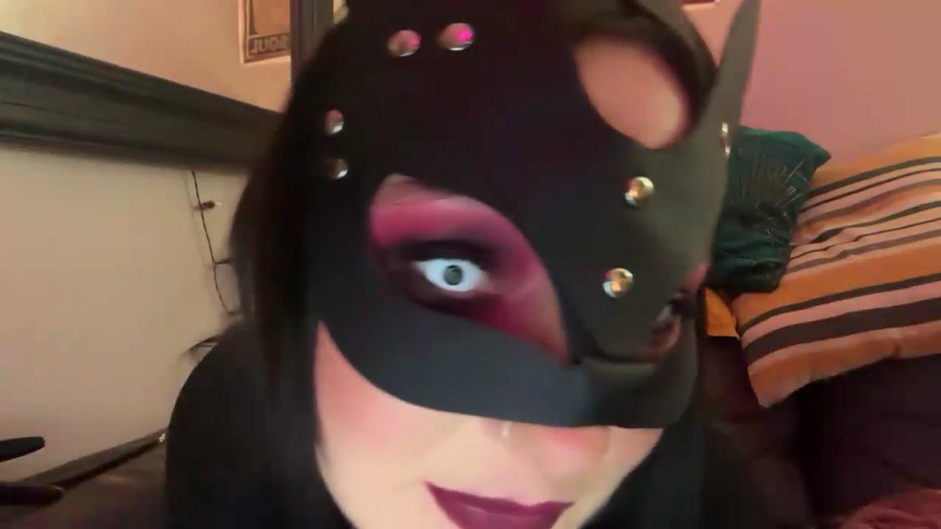 Gallery image thumbnail from JuicyJessica's myfreecams stream on, 05/05/2026, 23:10 image 9 of 20