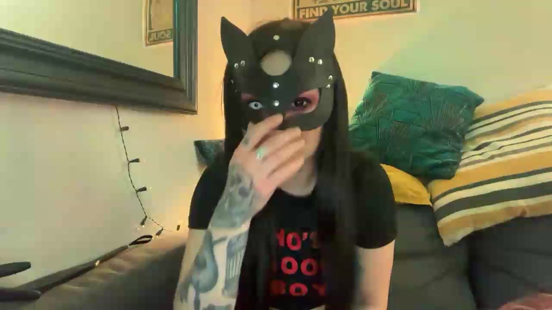 Gallery image thumbnail from JuicyJessica's myfreecams stream on, 05/05/2026, 23:10 image 1 of 20