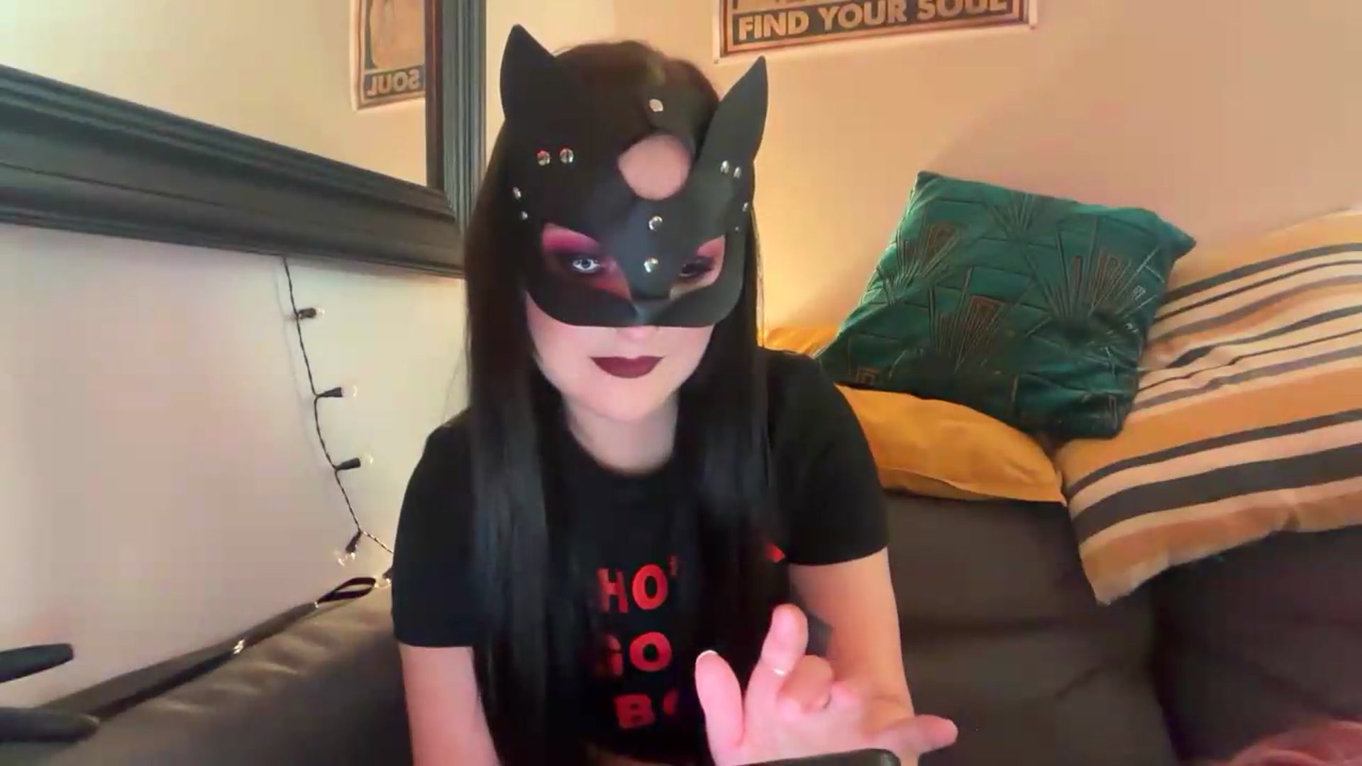 Gallery image thumbnail from JuicyJessica's myfreecams stream on, 05/05/2026, 23:10 image 4 of 20