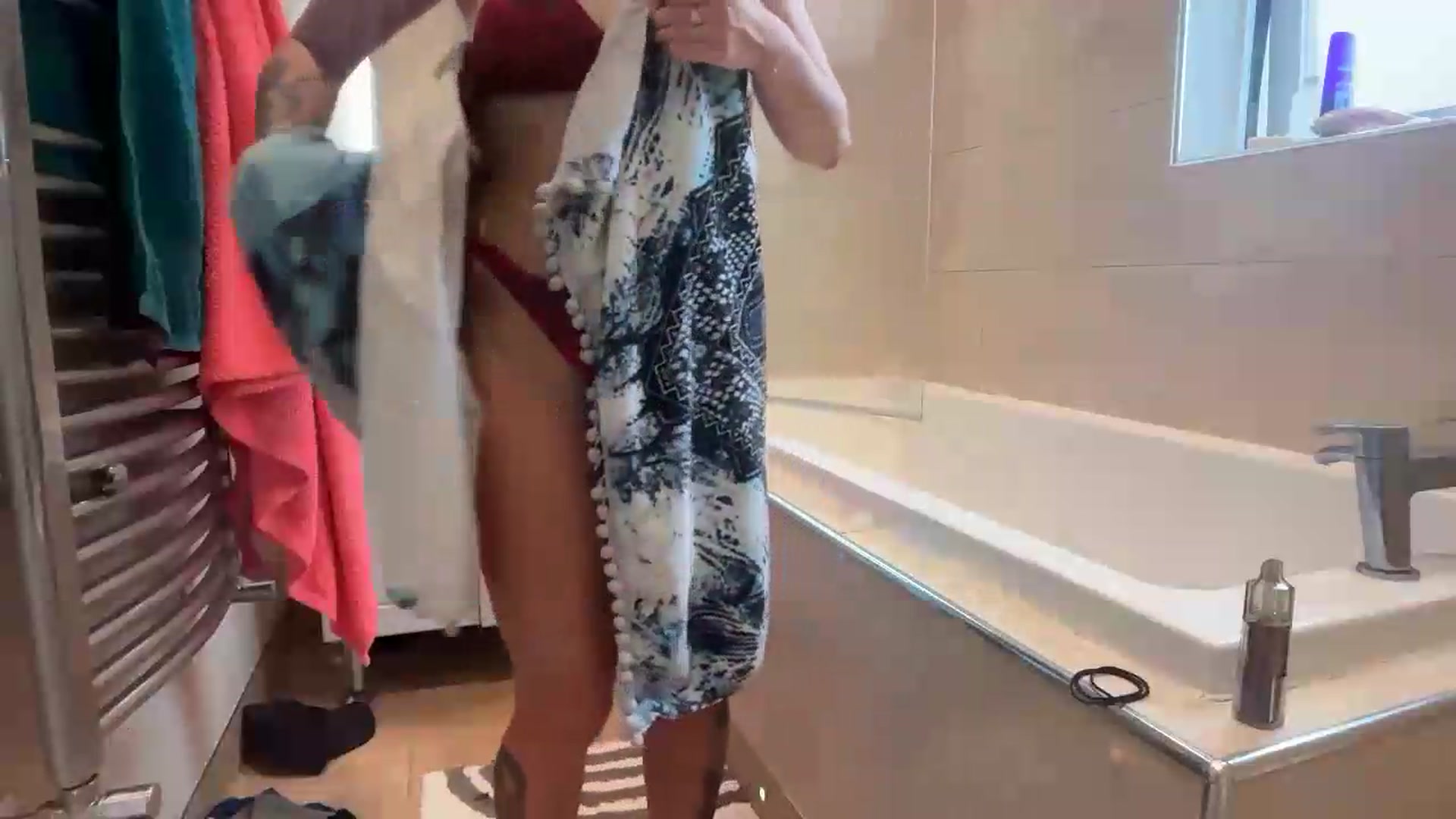 Gallery image thumbnail from JuicyJessica's myfreecams stream on, 05/12/2026, 18:45 image 15 of 20