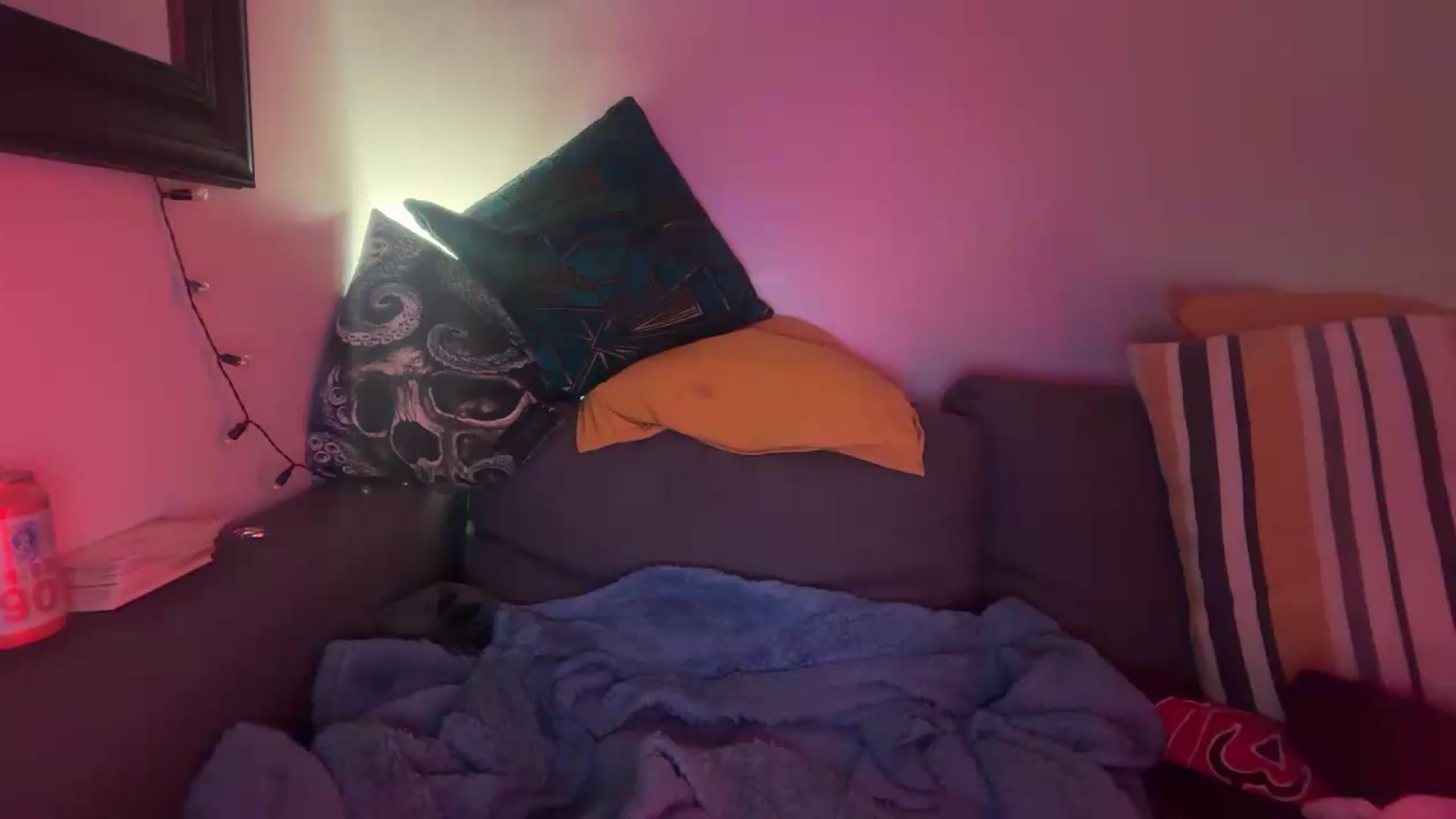 Gallery image thumbnail from JuicyJessica's myfreecams stream on, 05/16/2026, 23:24 image 10 of 20