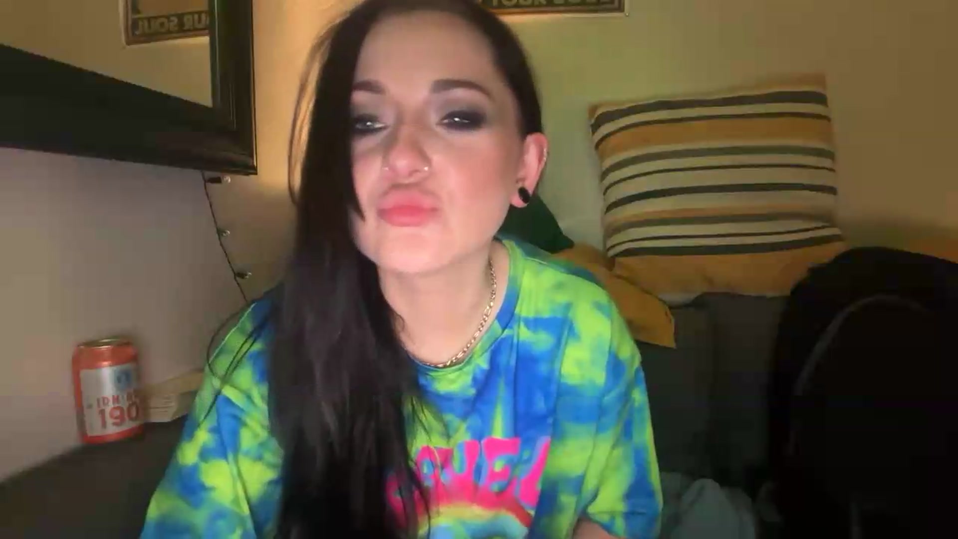 Gallery image thumbnail from JuicyJessica's myfreecams stream on, 05/16/2026, 23:24 image 17 of 20