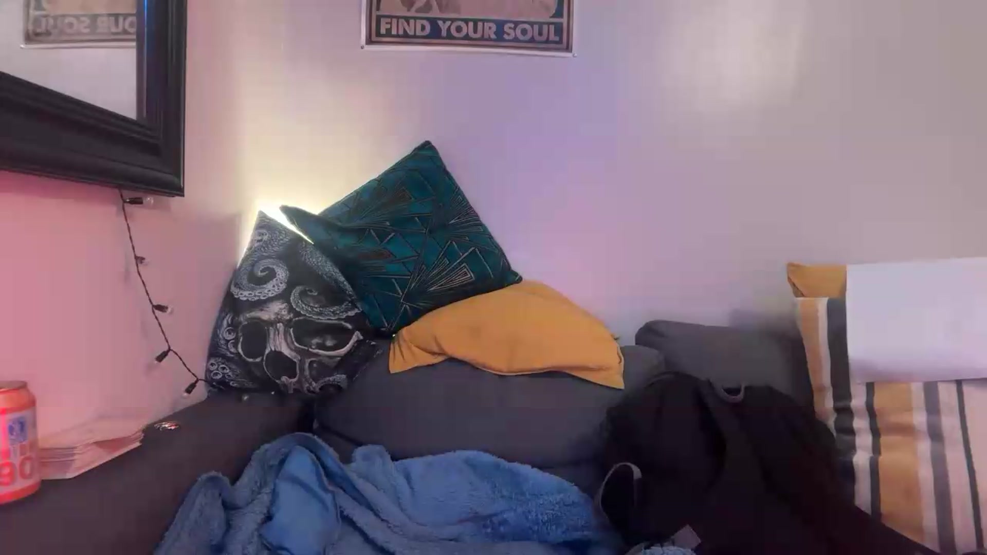 Gallery image thumbnail from JuicyJessica's myfreecams stream on, 05/16/2026, 23:24 image 13 of 20