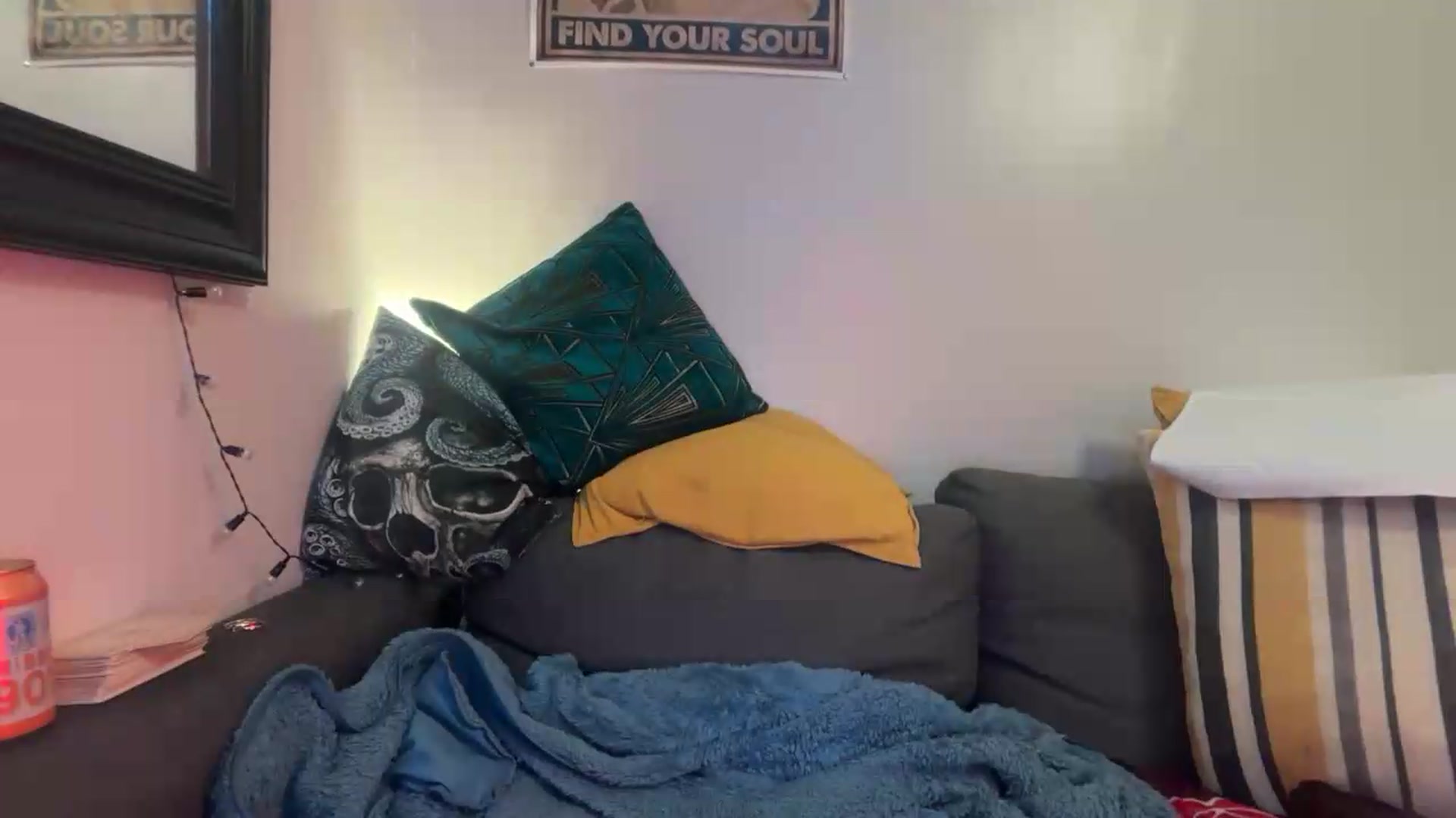 Gallery image thumbnail from JuicyJessica's myfreecams stream on, 05/16/2026, 23:24 image 12 of 20