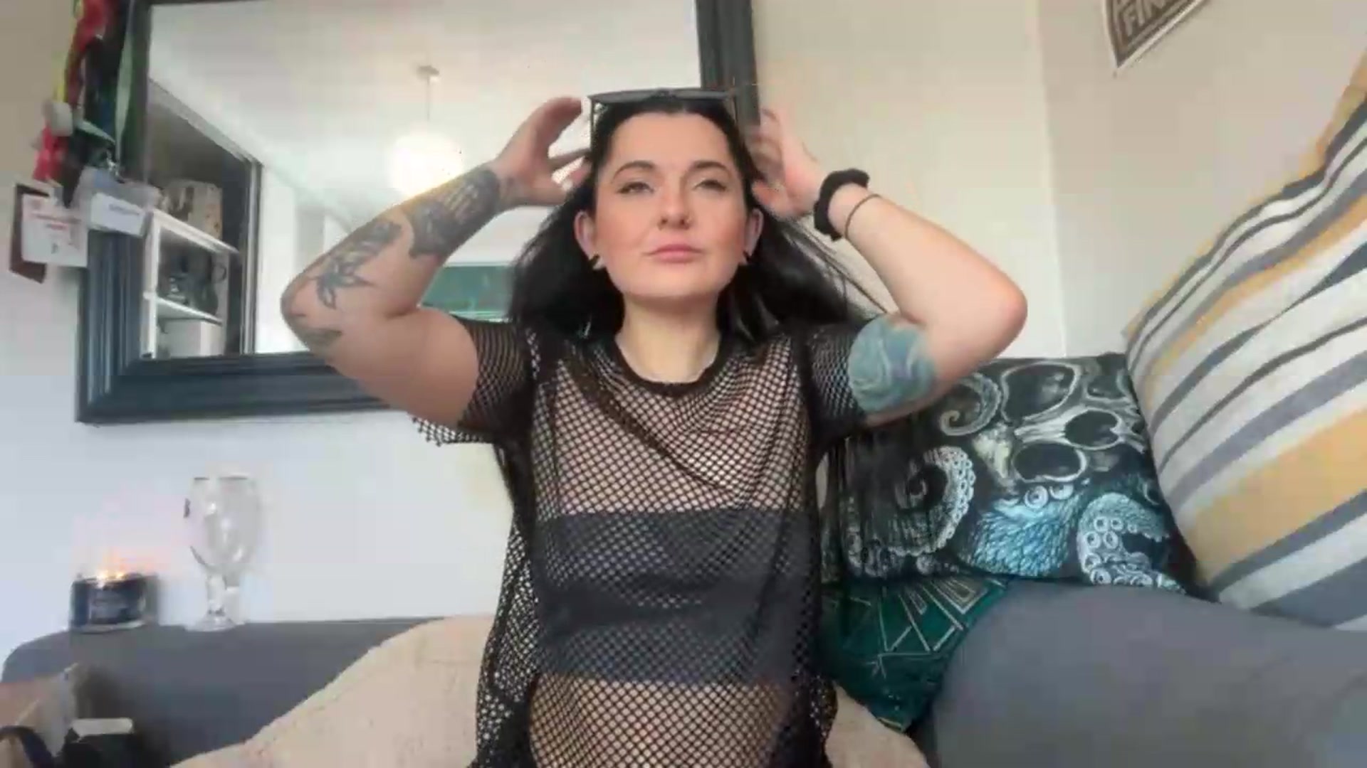 Gallery image thumbnail from JuicyJessica's myfreecams stream on, 05/25/2026, 13:32 image 17 of 20