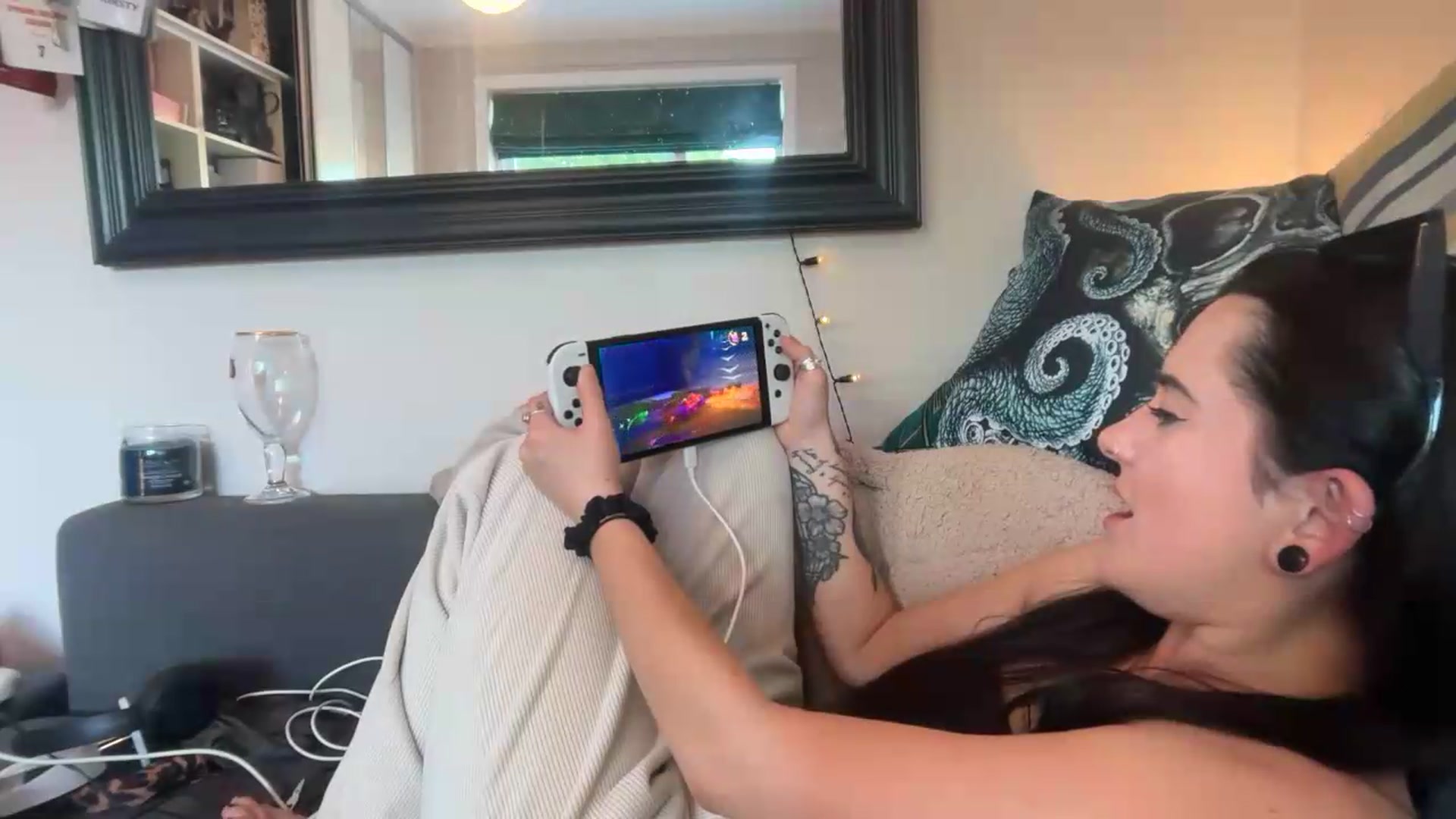 Gallery image thumbnail from JuicyJessica's myfreecams stream on, 05/25/2026, 19:15 image 14 of 20