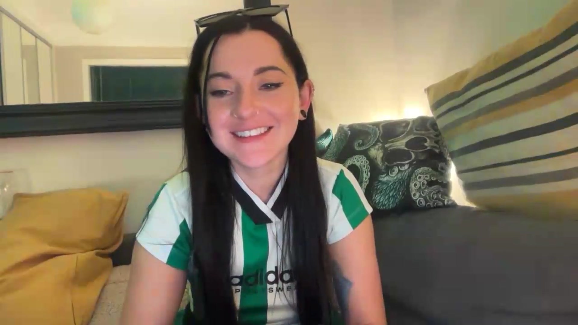 Gallery image thumbnail from JuicyJessica's myfreecams stream on, 05/26/2026, 24:56 image 5 of 20
