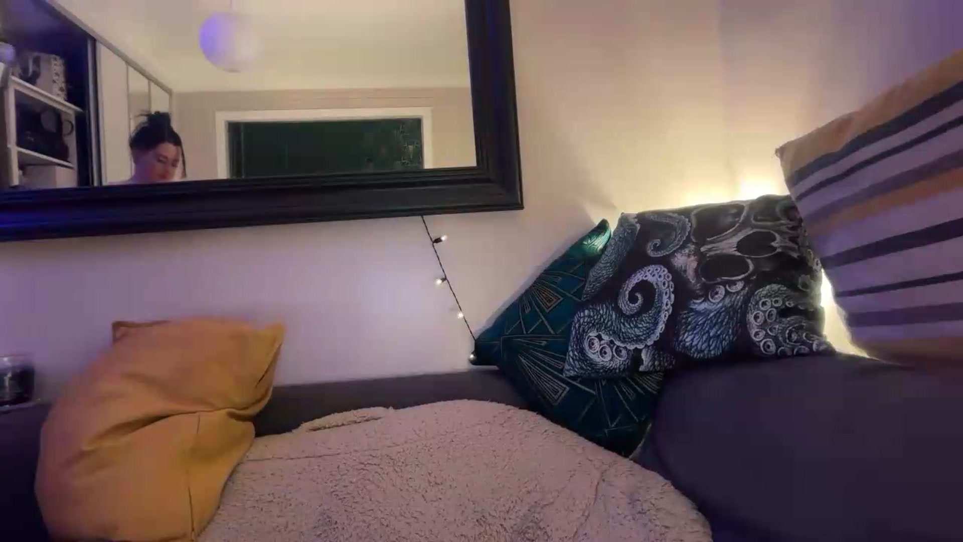 Gallery image thumbnail from JuicyJessica's myfreecams stream on, 05/26/2026, 24:56 image 7 of 20