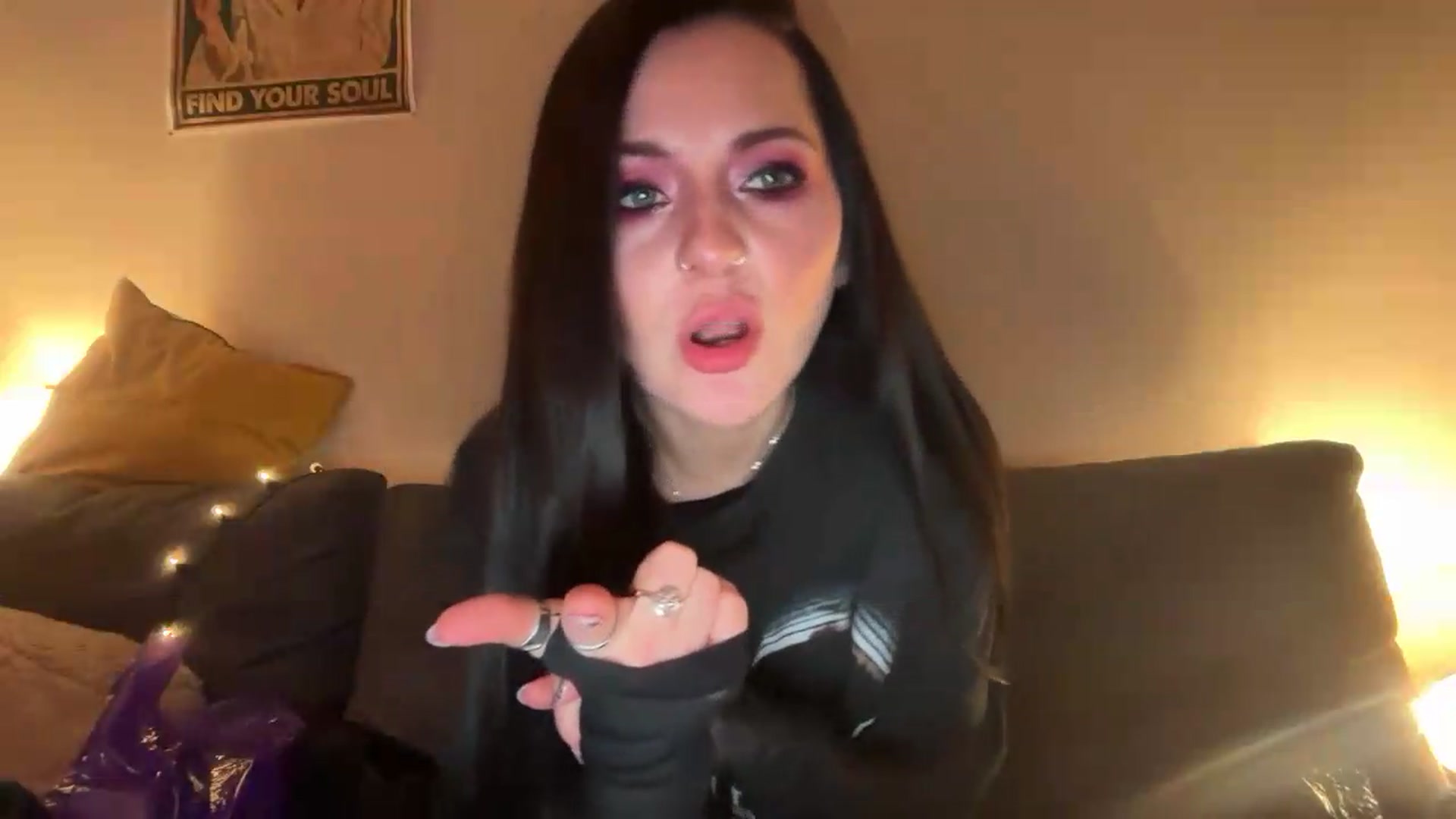 Gallery image thumbnail from JuicyJessica's myfreecams stream on, 06/12/2026, 02:37 image 2 of 20