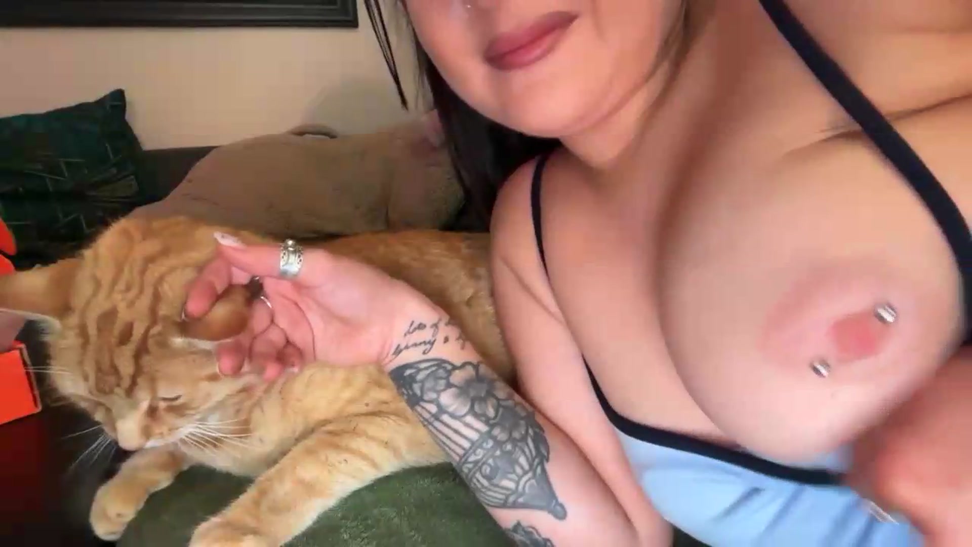 Gallery image thumbnail from JuicyJessica's myfreecams stream on, 08/03/2026, 01:56 image 6 of 20