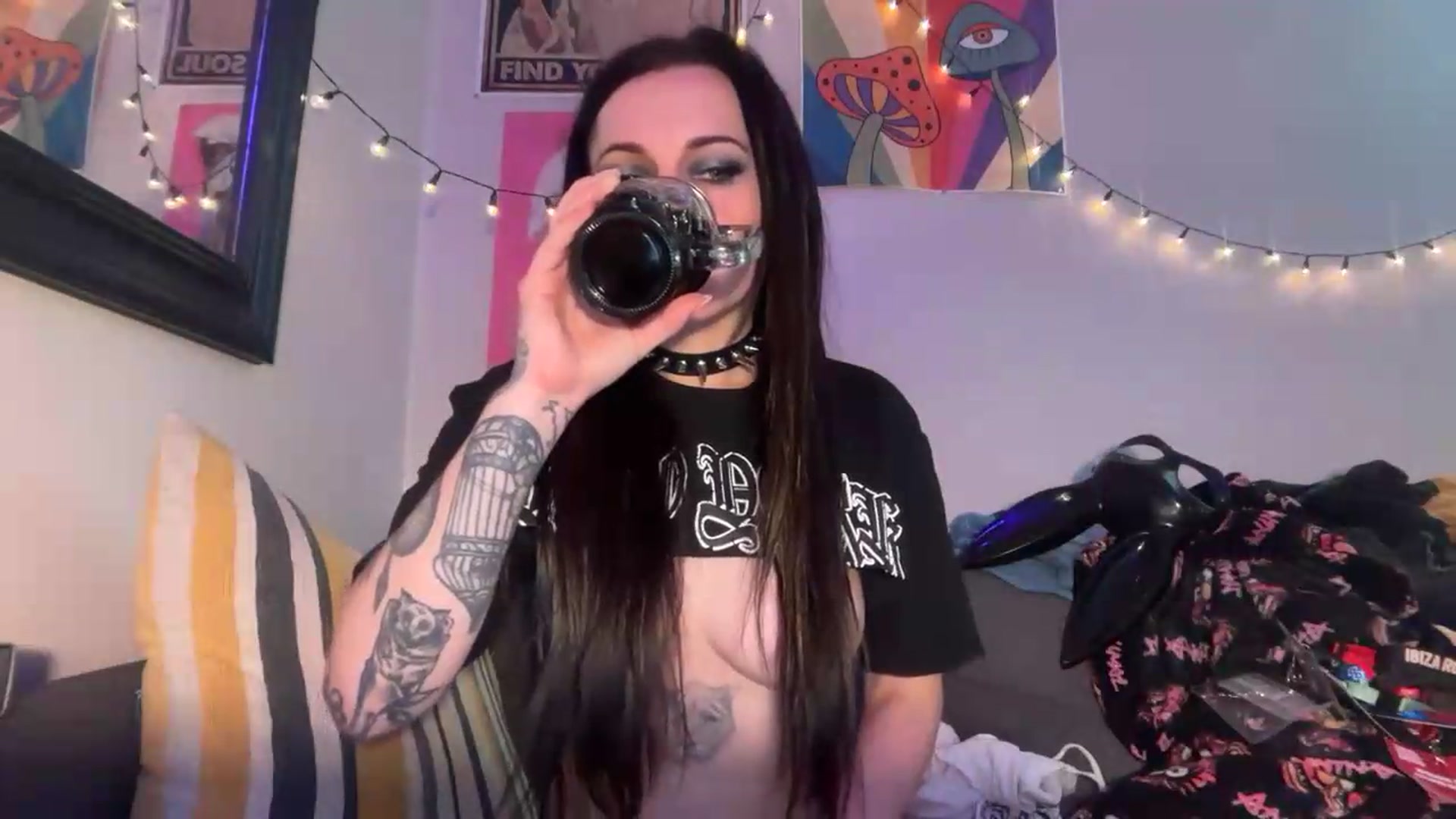 Gallery image thumbnail from JuicyJessica's myfreecams stream on, 08/16/2026, 01:30 image 16 of 20