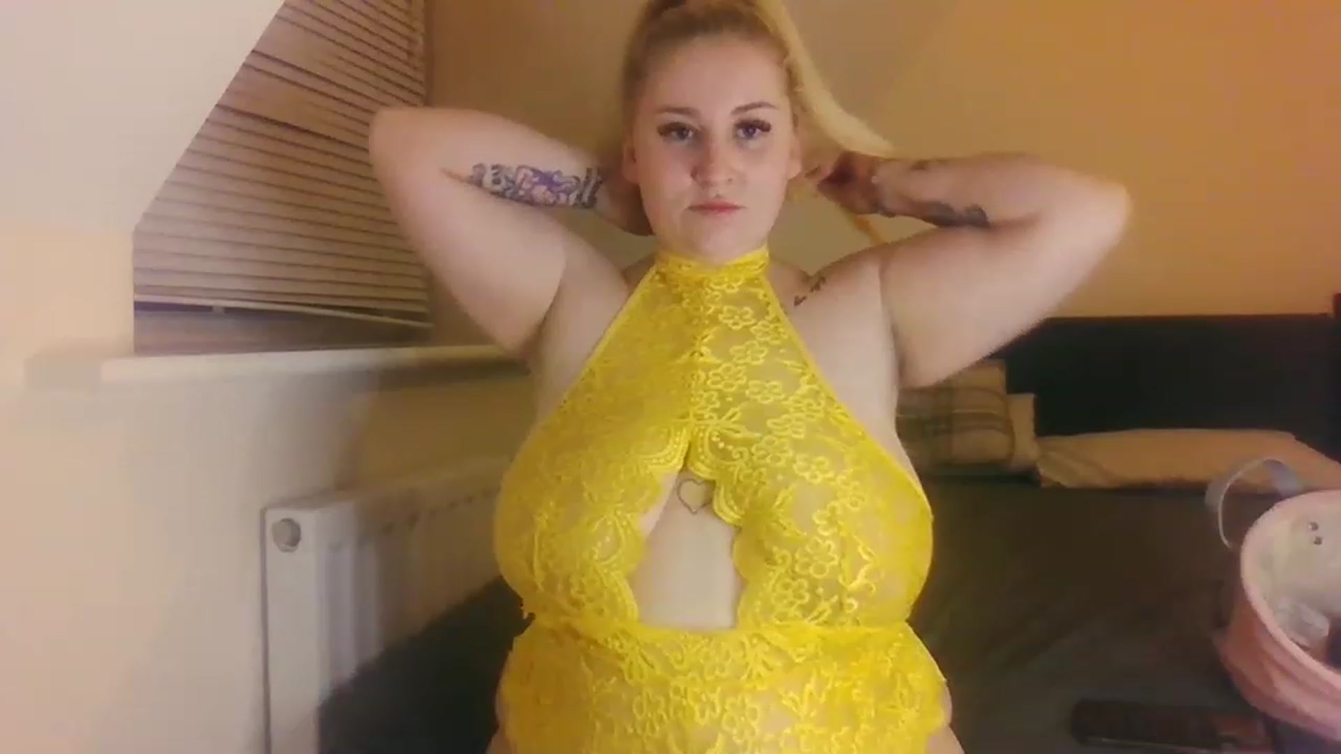 Gallery image thumbnail from JuicyJorgie's myfreecams stream on, 11/28/2022, 20:38 image 6 of 20