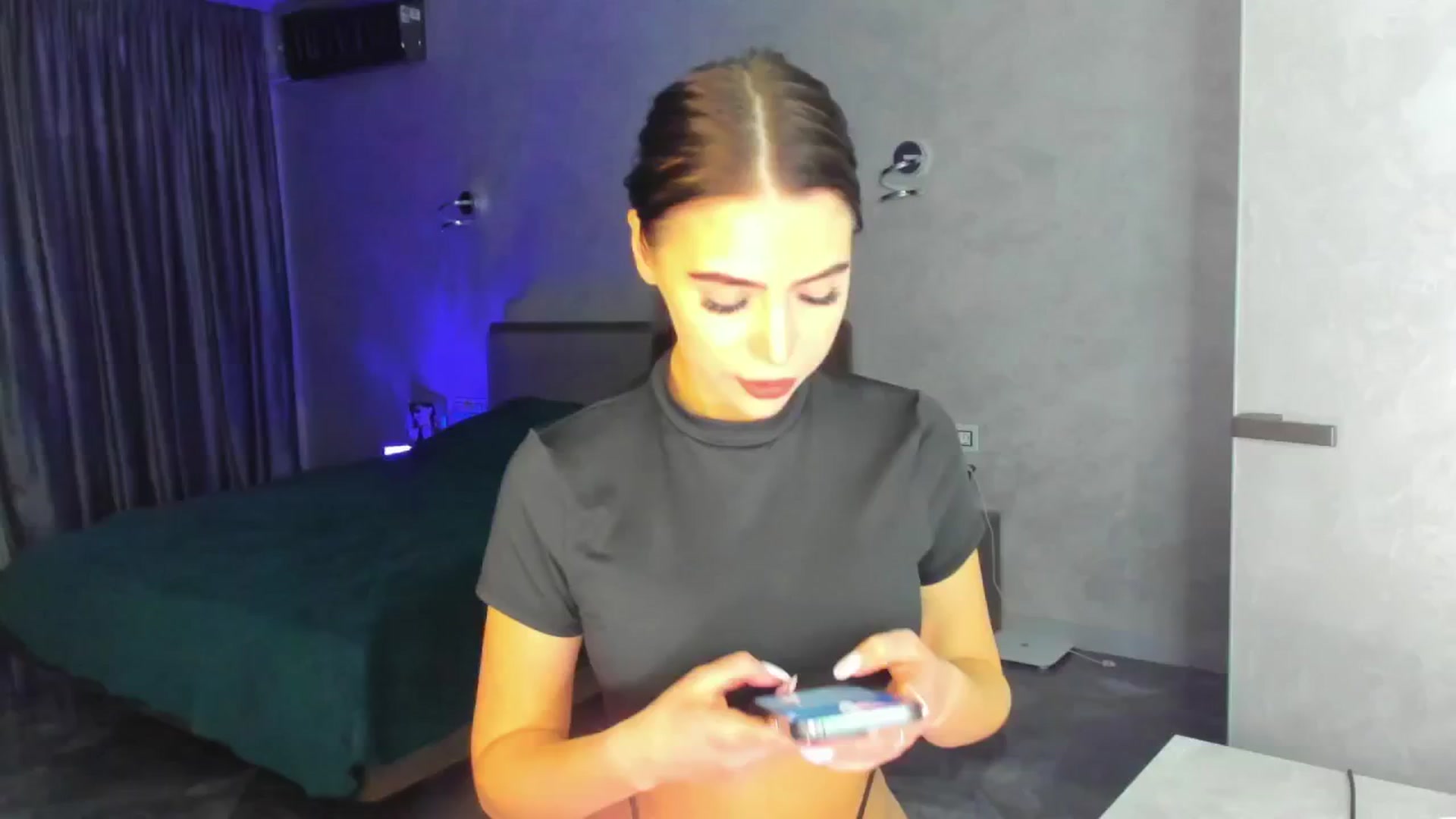 Gallery image thumbnail from JuicyK_'s myfreecams stream on, 03/05/2025, 19:34 image 8 of 20