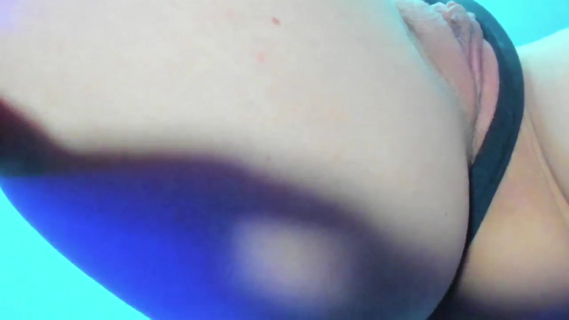 Gallery image thumbnail from JuicyK_'s myfreecams stream on, 03/05/2025, 22:08 image 19 of 20