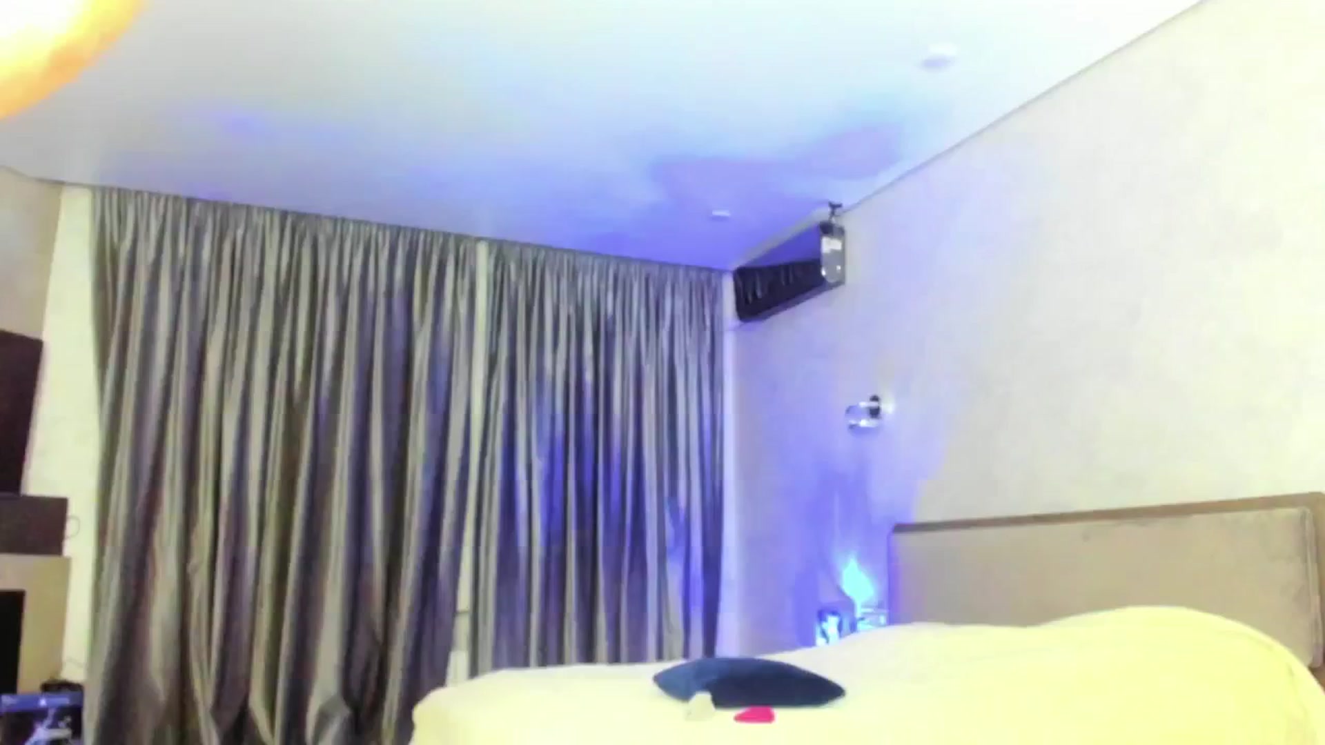 Gallery image thumbnail from JuicyK_'s myfreecams stream on, 03/07/2025, 18:40 image 12 of 20