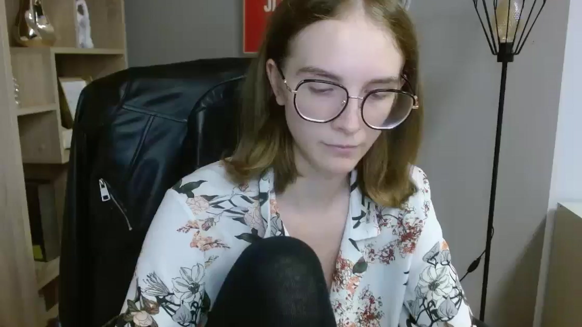Gallery image thumbnail from JuicyPenny69's myfreecams stream on, 07/15/2025, 16:18 image 9 of 20