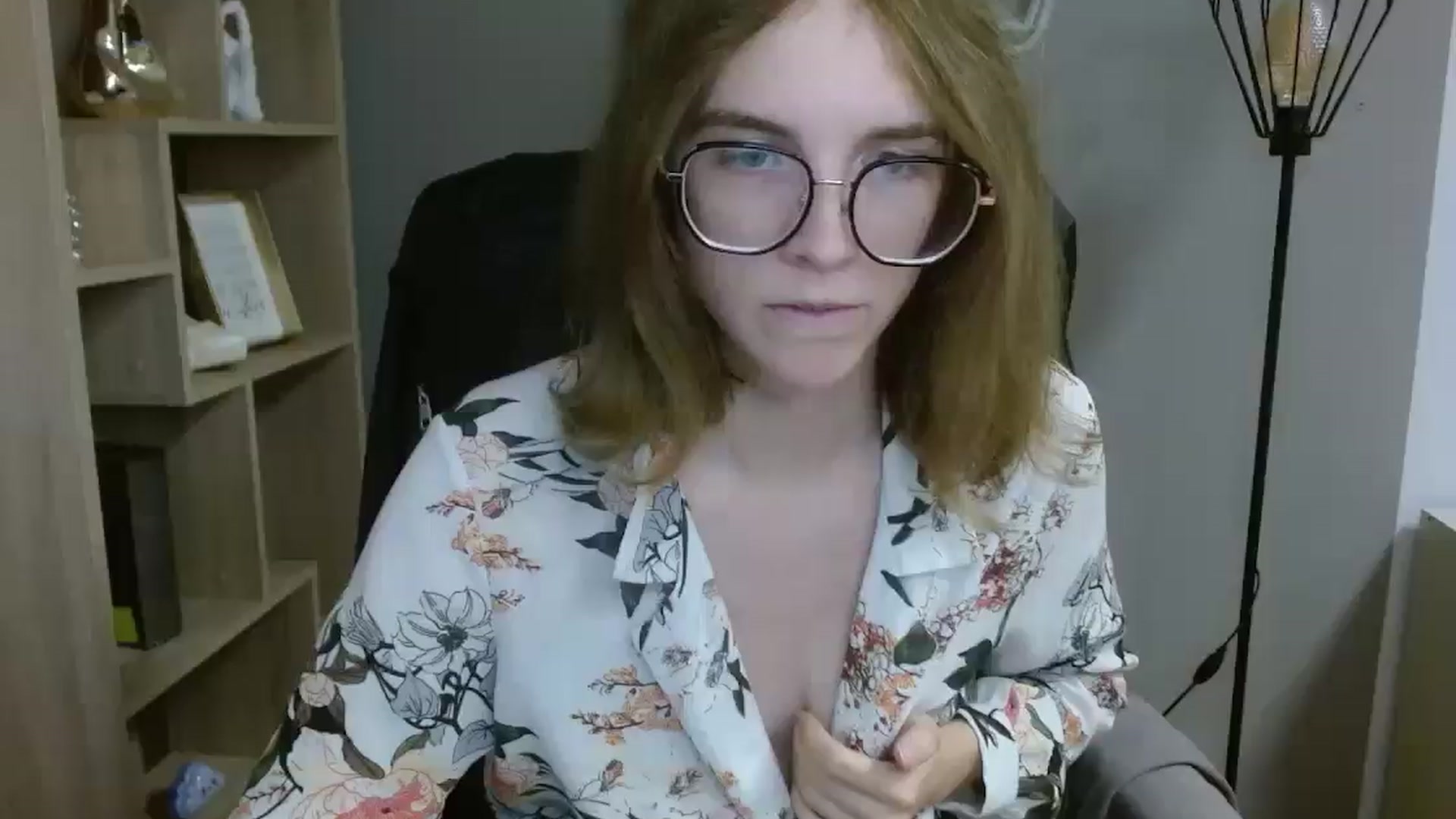 Gallery image thumbnail from JuicyPenny69's myfreecams stream on, 07/15/2025, 17:49 image 15 of 20