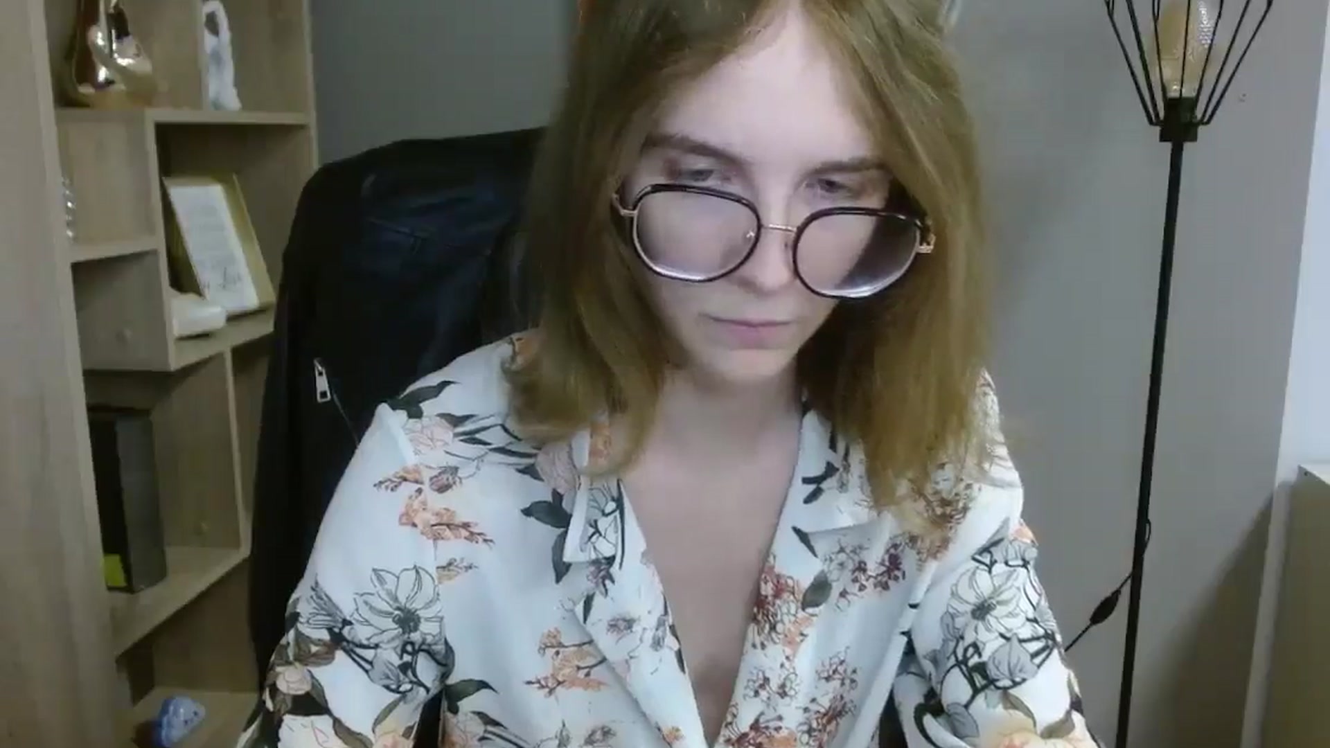 Gallery image thumbnail from JuicyPenny69's myfreecams stream on, 07/15/2025, 17:49 image 16 of 20