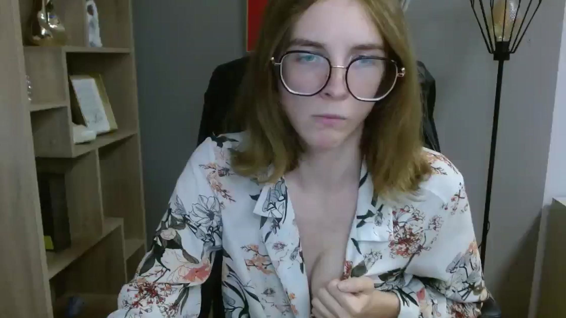 Gallery image thumbnail from JuicyPenny69's myfreecams stream on, 07/15/2025, 17:49 image 10 of 20