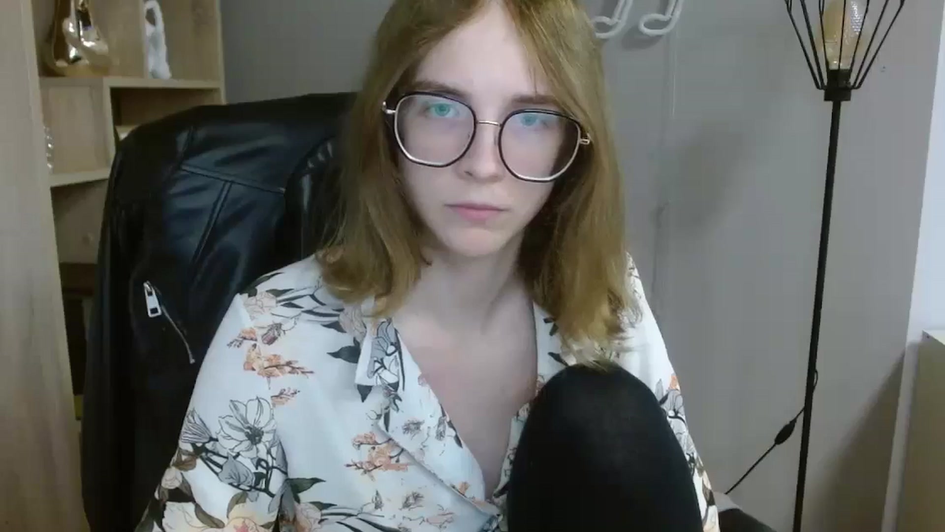 Gallery image thumbnail from JuicyPenny69's myfreecams stream on, 07/15/2025, 17:49 image 4 of 20